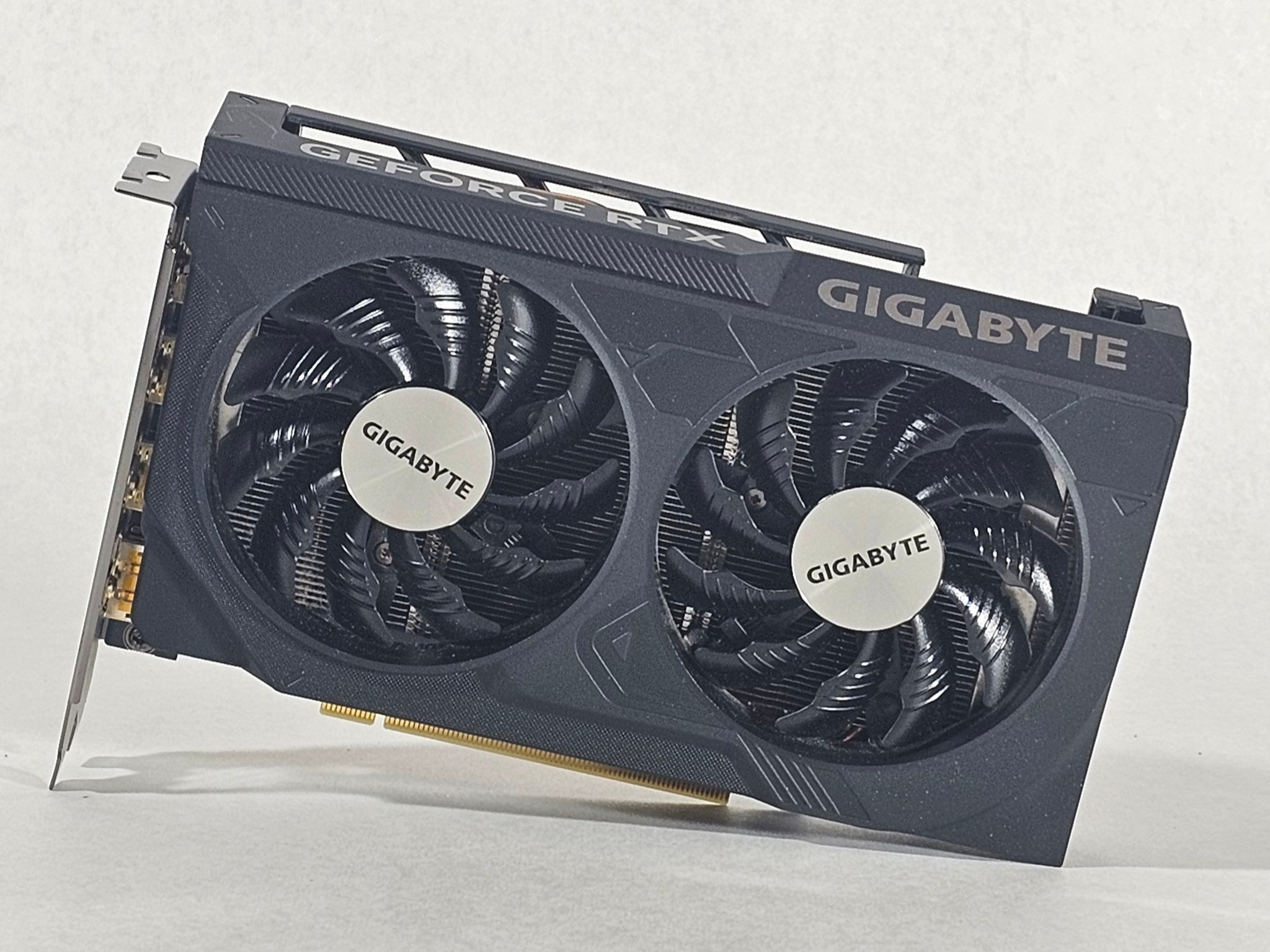 RTX 4060 Gigabyte 8GB