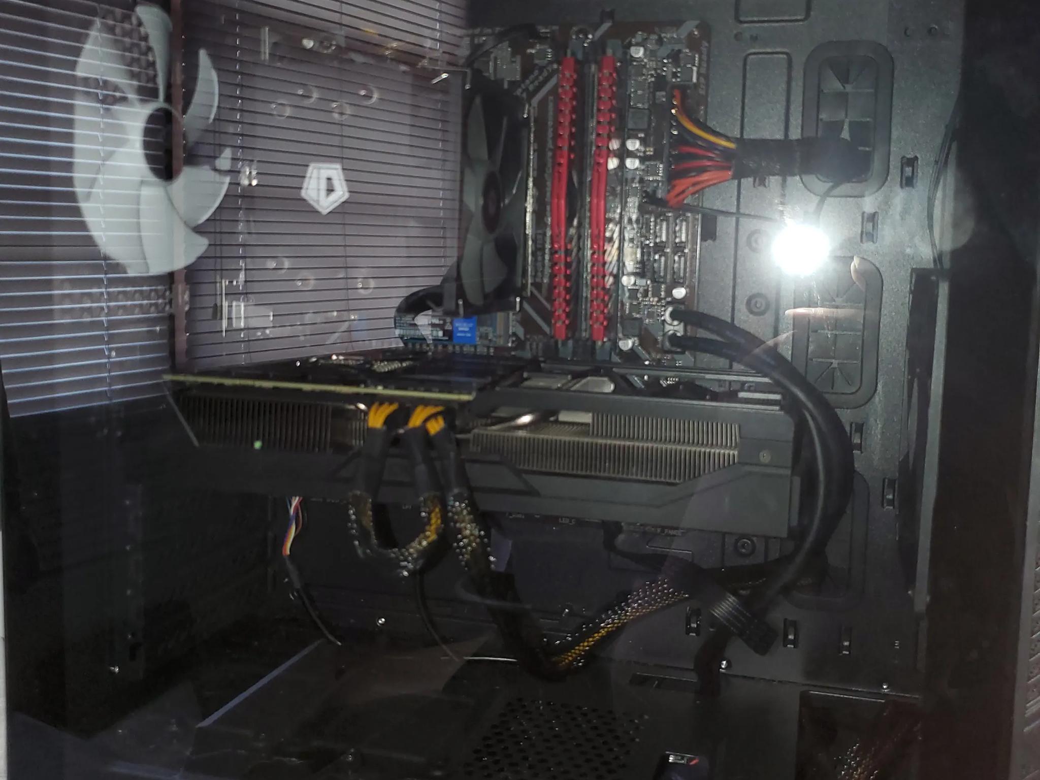 High End Gaming PC (i5-9600KF + Radeon RX Vega 56) SPECS AND BENCHMARKS IN DESCRIPTION! 