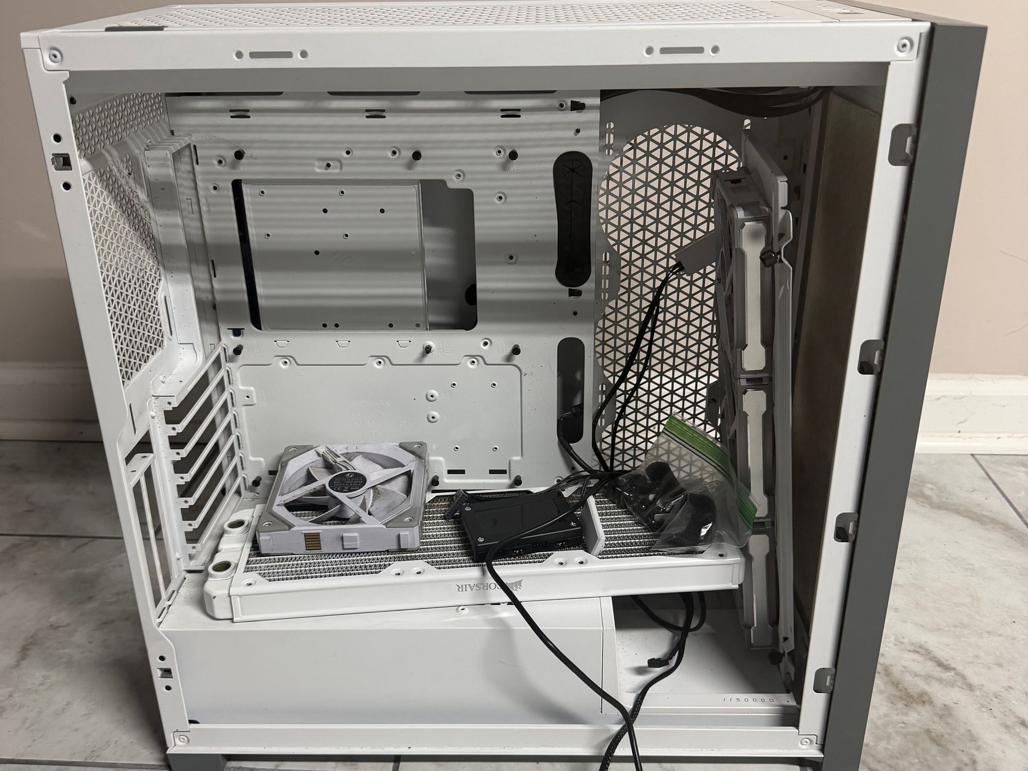 Lian Li LANCOOL 205 Mesh White No Tempered Glass