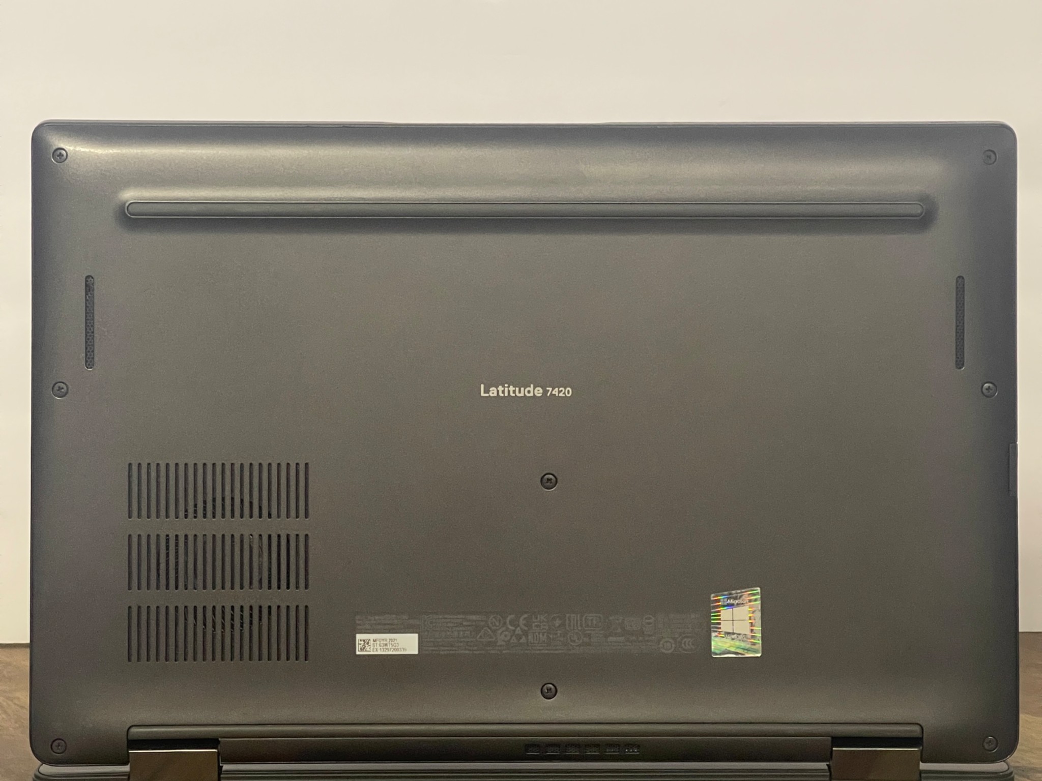 Nebula Voyager | Dell Latitude 7420 14"| i7-1185G7 3.0GHz 16GB 512GB