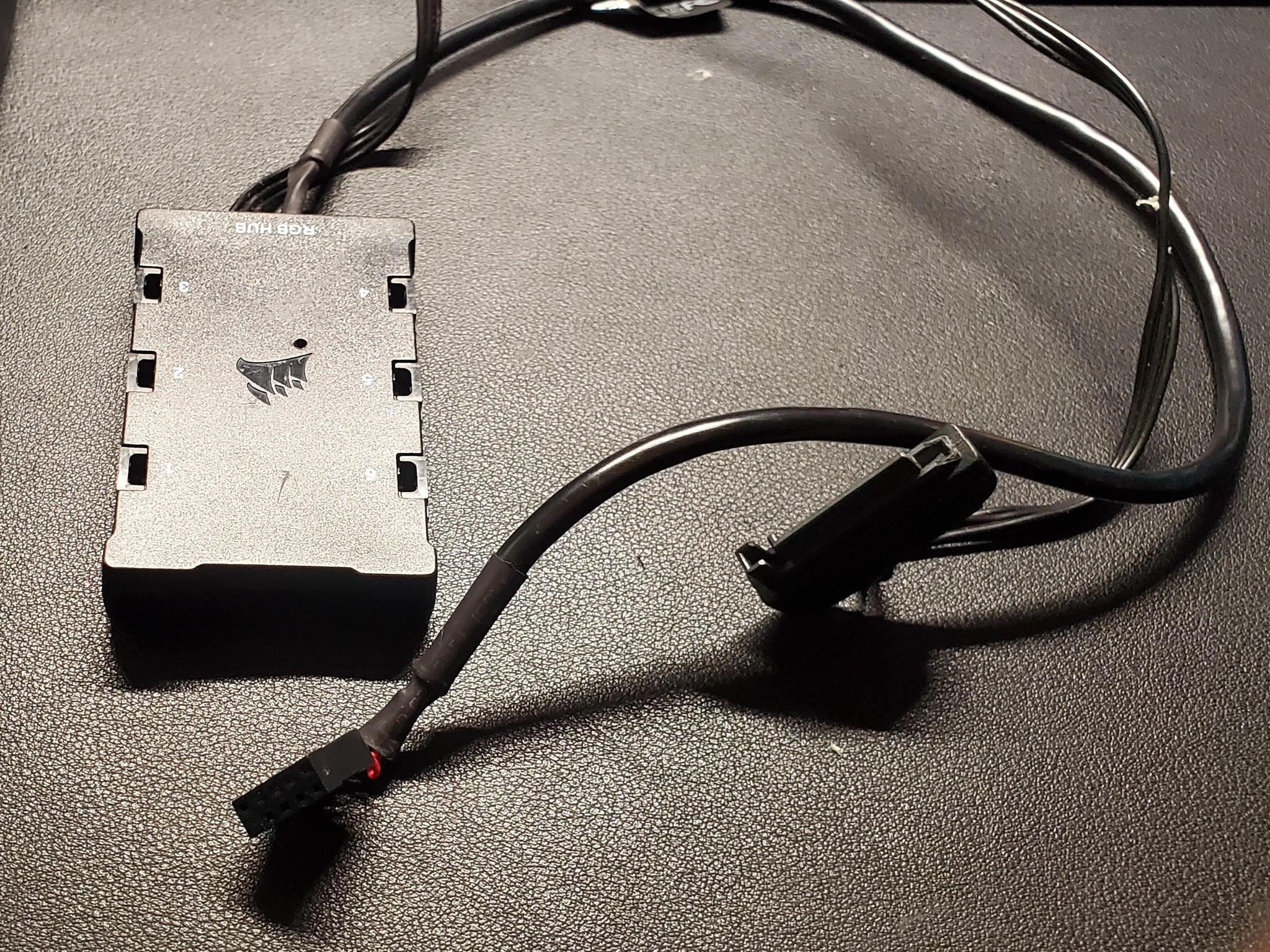 Corsair HD120 RGB LED High Performance 120mm 4pin PWM Fans (3-Pack with RGB Controller)