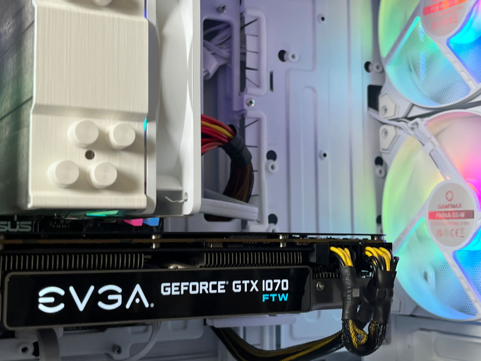 GTX 1070 8GB, Ryzen 5 2600X, 16GB RAM | White RGB Gaming Computer/PC