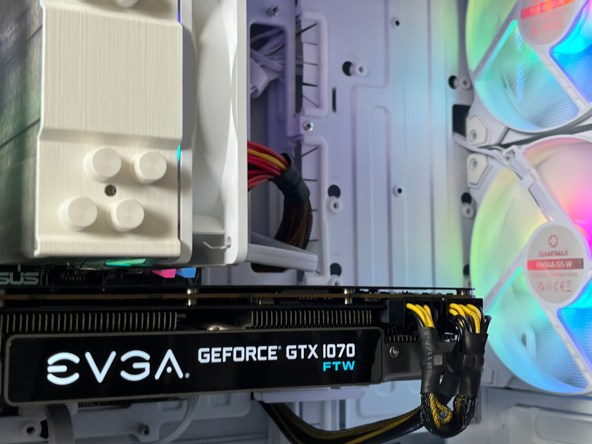 GTX 1070 8GB, Ryzen 5 2600X, 16GB RAM | White RGB Gaming Computer/PC