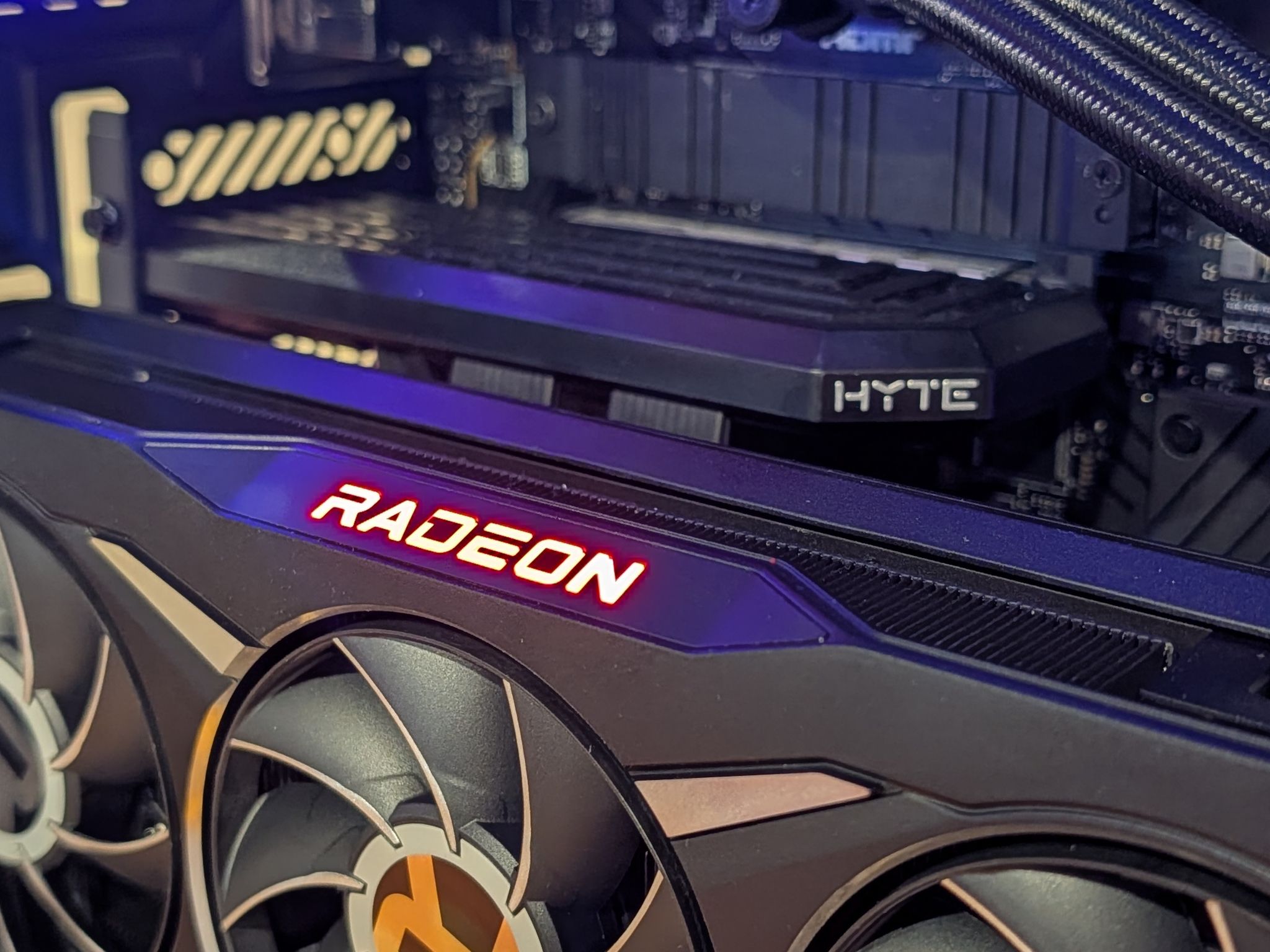 ⚡ Ryzen 7 7700X | RX 6950 XT | 32GB DDR5 | 1TB SSD | Hyte Y40 RGB Build ⚡