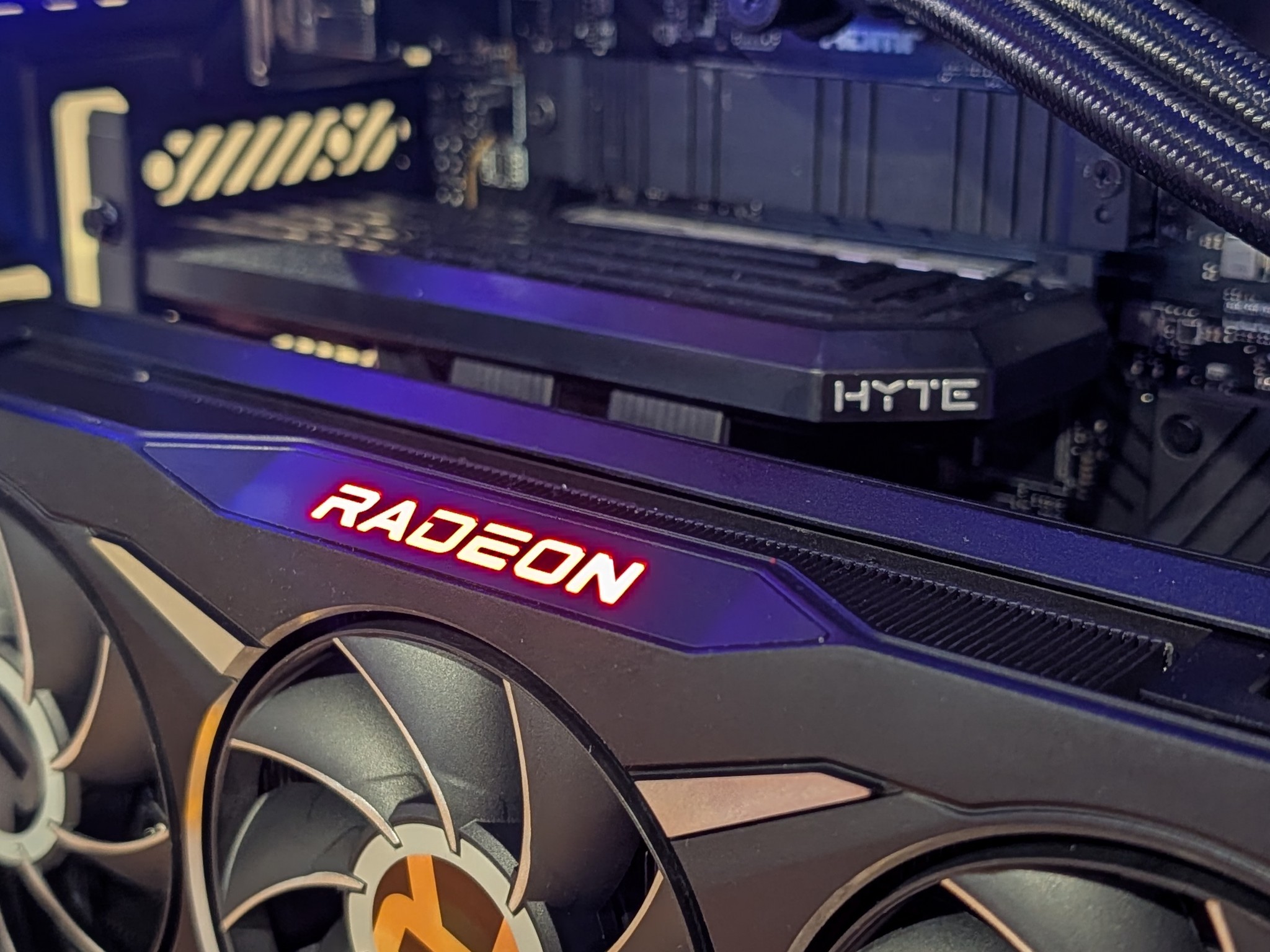 🌈 RX 6950 XT Gaming PC – Ryzen 7 7700X | Hyte Y40 RGB Build