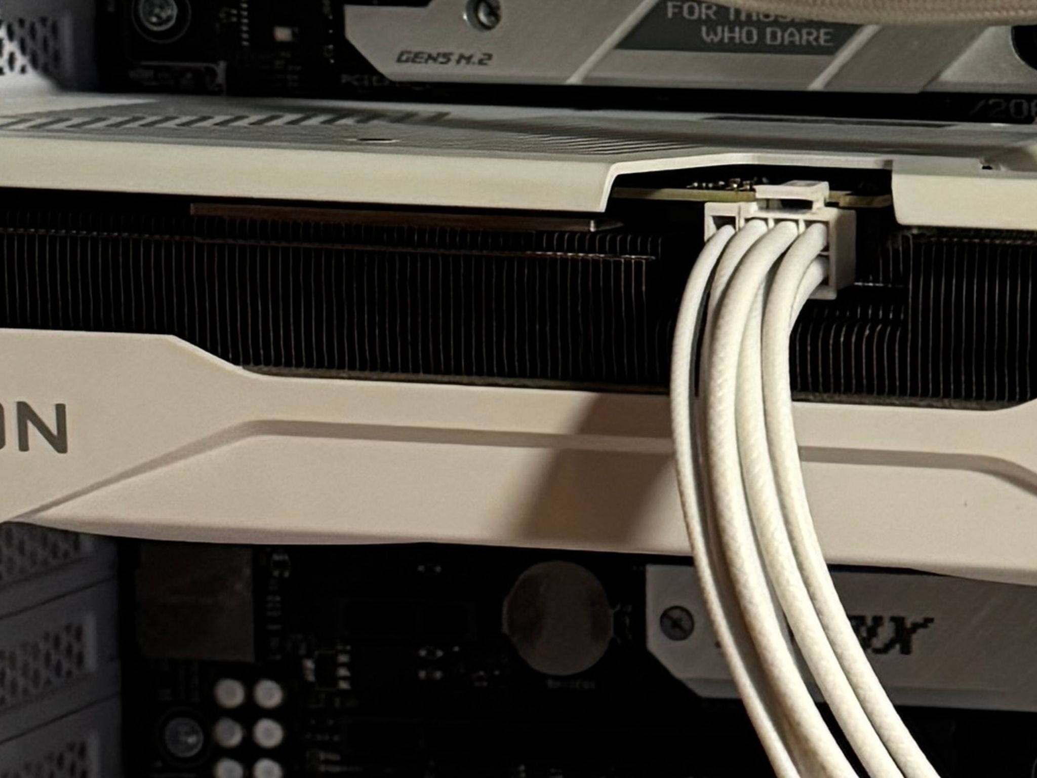 ⚪️XFX RX 9060 XT 8GB White