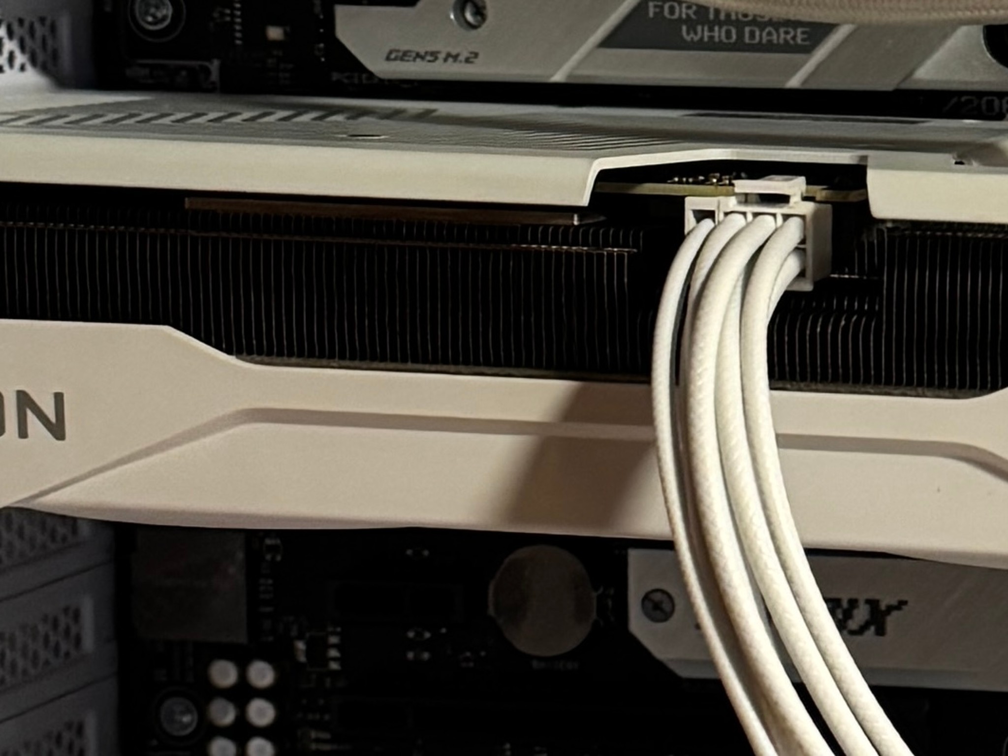 ⚪️XFX RX 9060 XT 8GB White