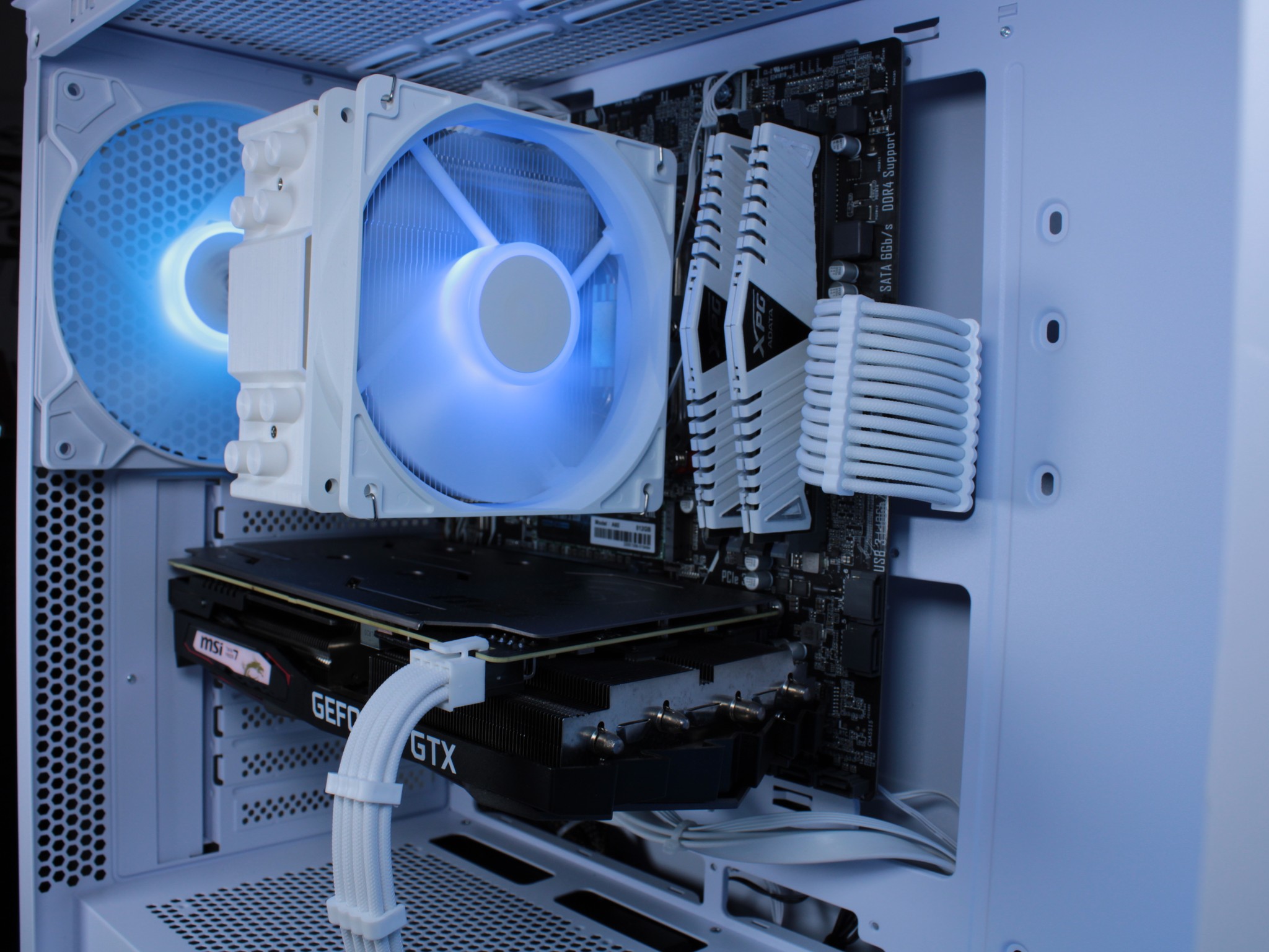 MSI 1660 Super | Ryzen 5 2600 | White XMP 16GB Ram | 512GB NVMe | Win 11 activated | Wifi