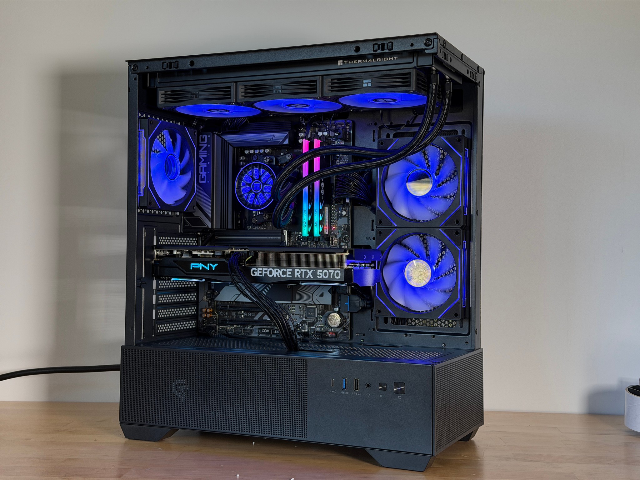 RTX 5070 Ryzen 5 7600x Gaming PC