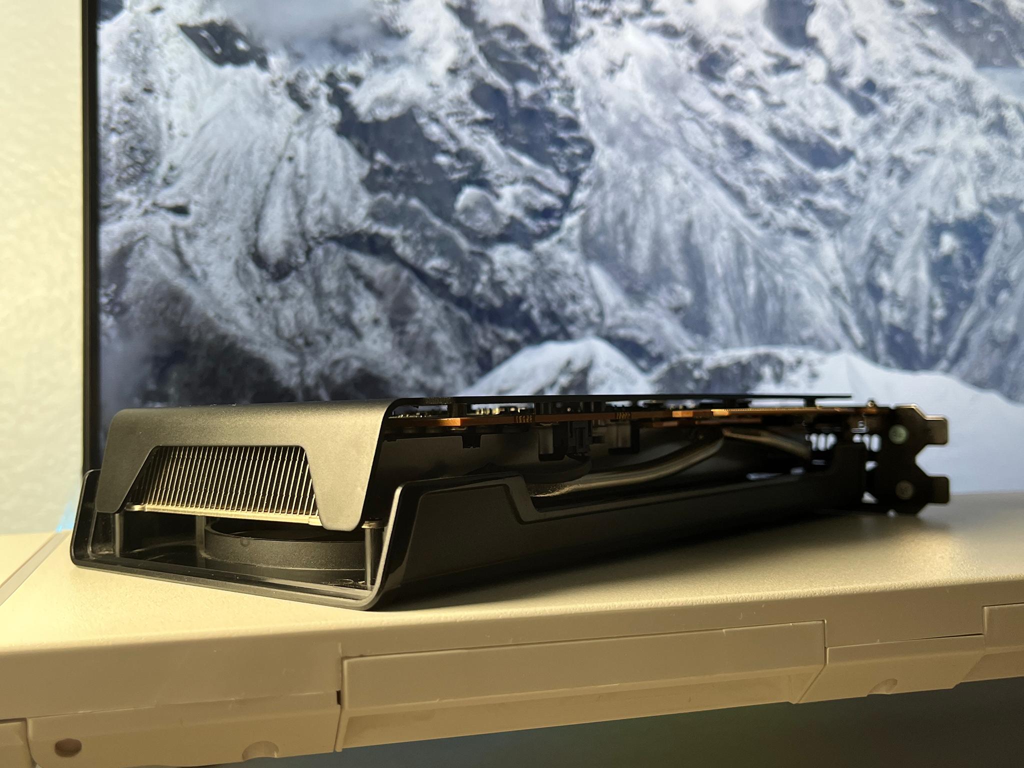 XFX Speedster AMD RX 6600 XT 8GB