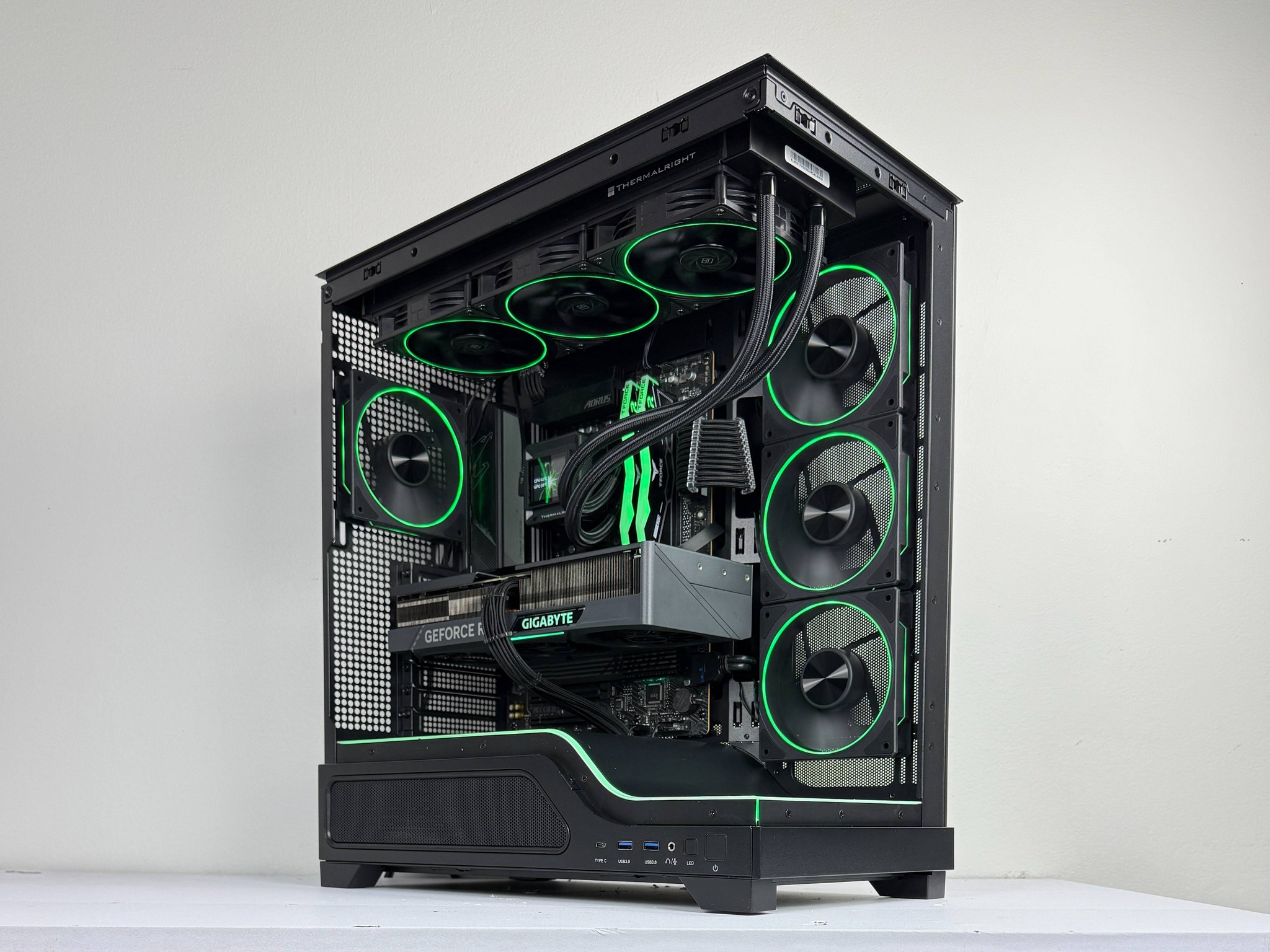 🔮Singularity🔮  | 1440p Streaming PC | Ryzen 7 7800X3D | Nvidia RTX 4070 Ti | 32GB DDR5 60000MHz
