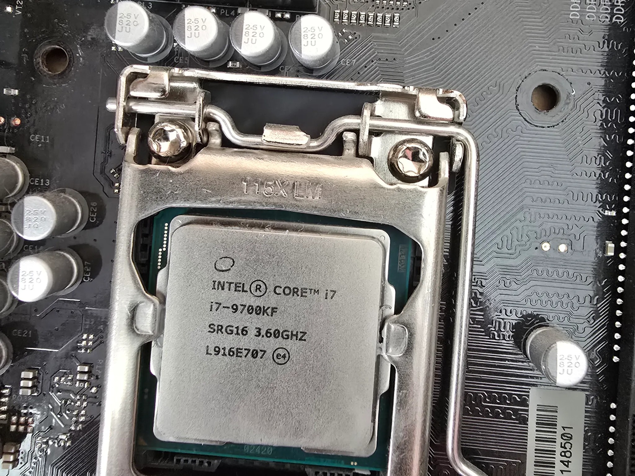 ASRock z390 Pro4, i7-9700KF, 32GB DDR4 3200 MHz