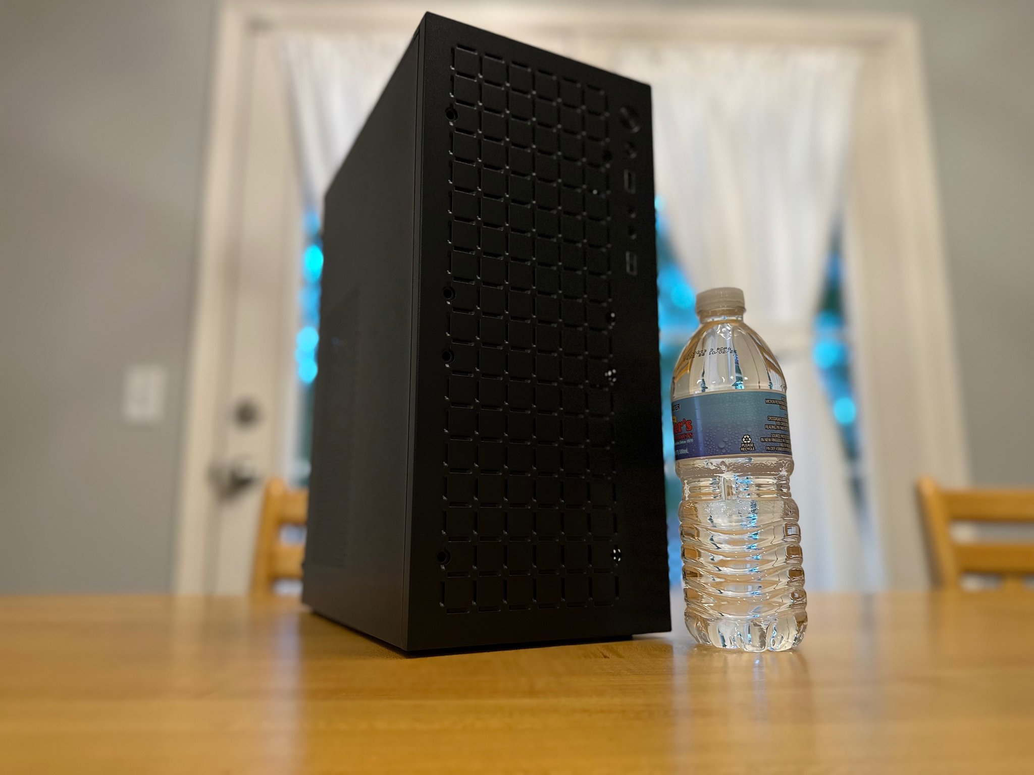 ⚫️| AMD RX 5700 8gb, 16gb Ram, 1tb SSD, 10 Core 3.4ghz Intel Processor, WiFi Compact Gaming PC