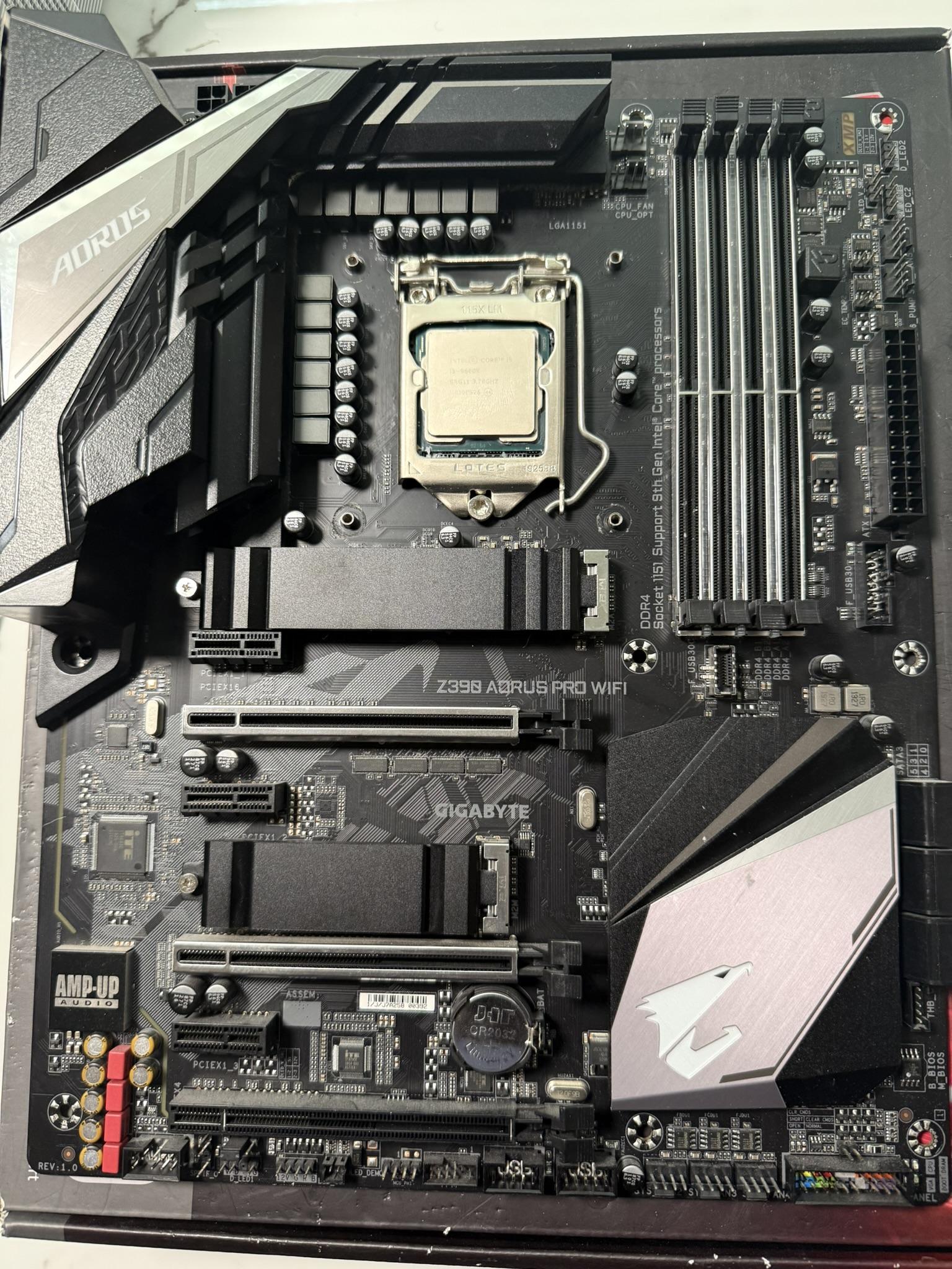 Gigabyte Z390 Aorus Pro WiFi w/i5 9600K