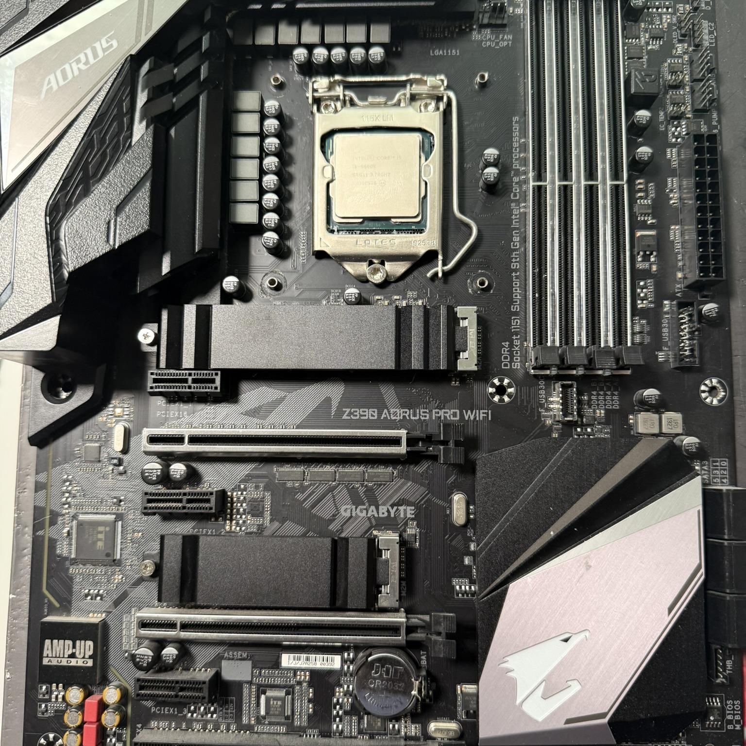 Gigabyte Z390 Aorus Pro WiFi w/i5 9600K