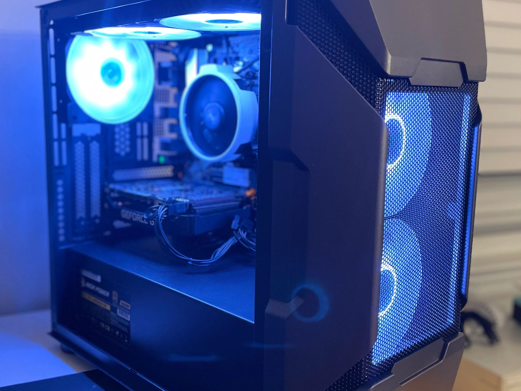 FROST - Mid-Range Gaming PC - Ryzen 5 3600 + GTX 1660 SUPER