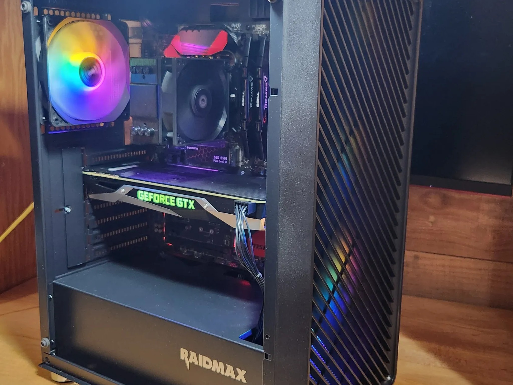 BUDGET GAMING PC GTX 1080, i7 6700, 512GB m.2, 16gb RAM