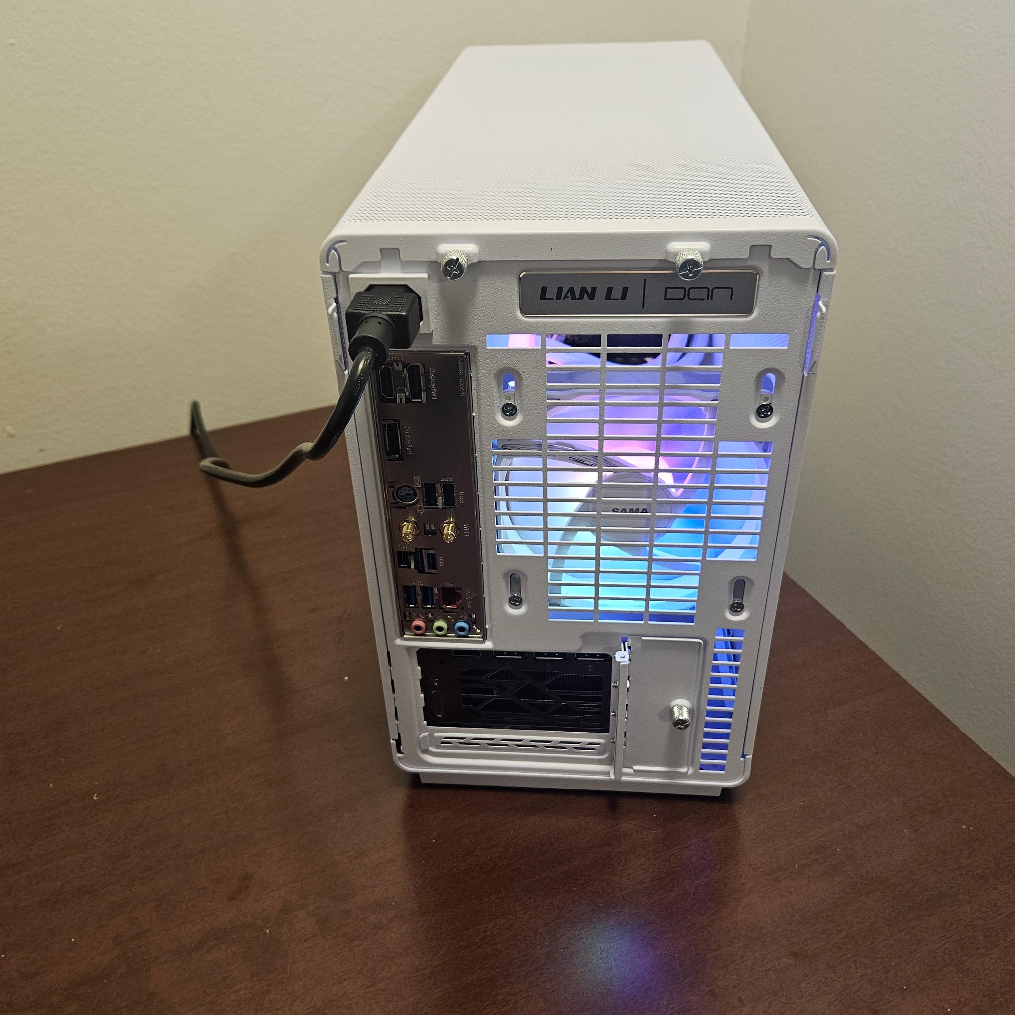 Ryzen 9800x3d RTX 4080 Super 2tb SSD 32gb DDR5