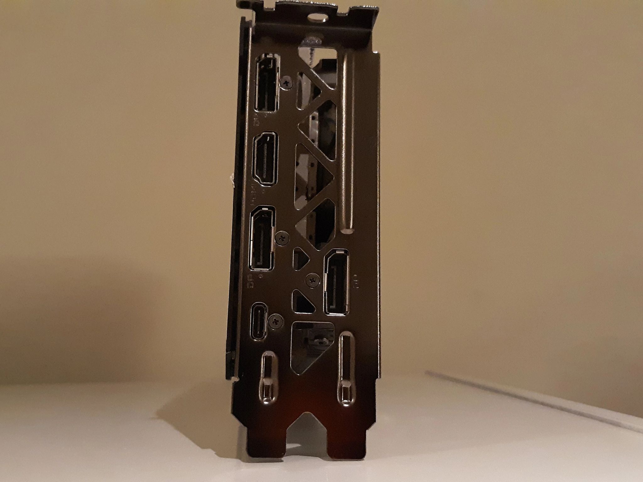 FREE SHIPPING || EVGA GeForce RTX 2080 SUPER 8 GB XC