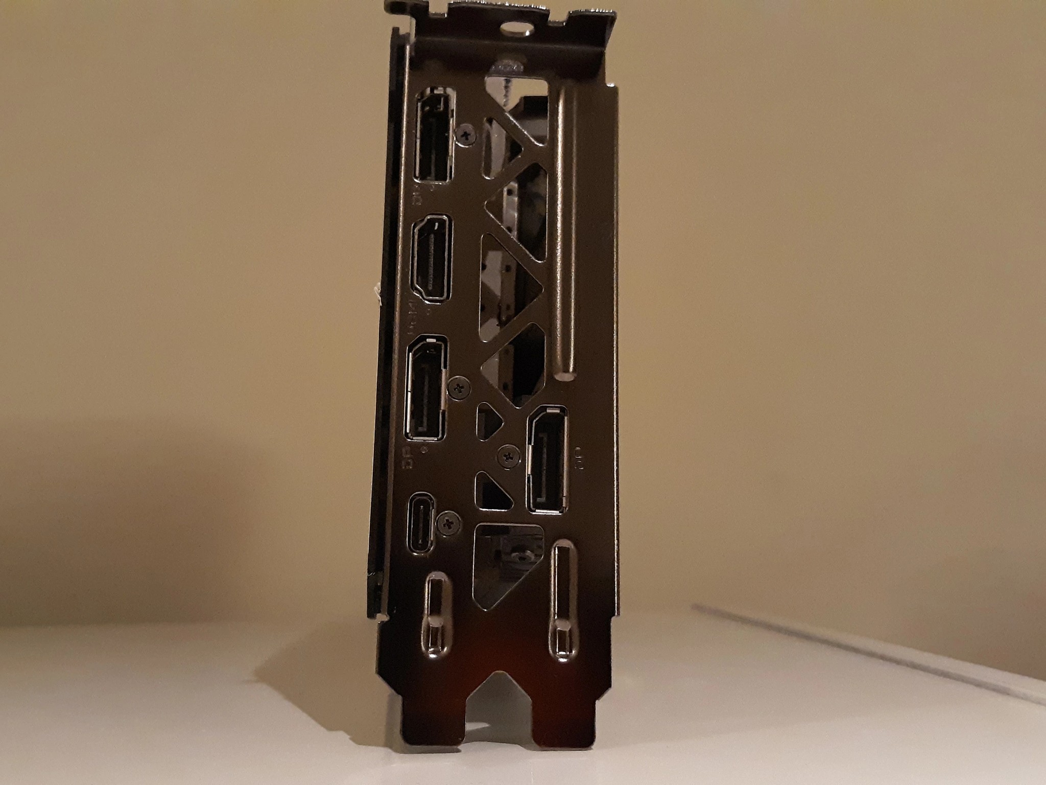 FREE SHIPPING || EVGA GeForce RTX 2080 SUPER 8 GB XC