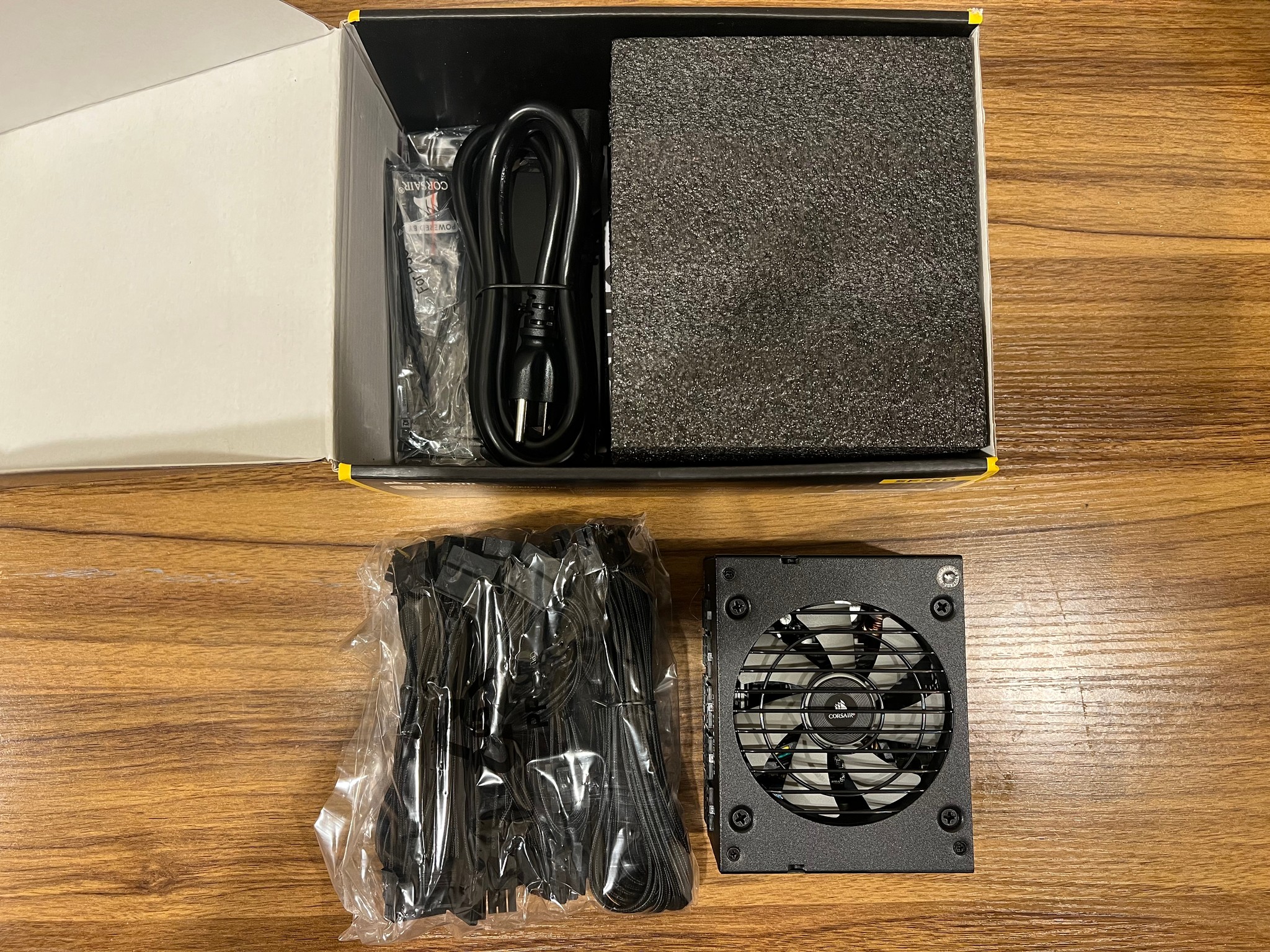 Corsair SF750 | 750 Watt SFX 80+ Platinum Certified Fully Modular Power Supply NEW IN BOX