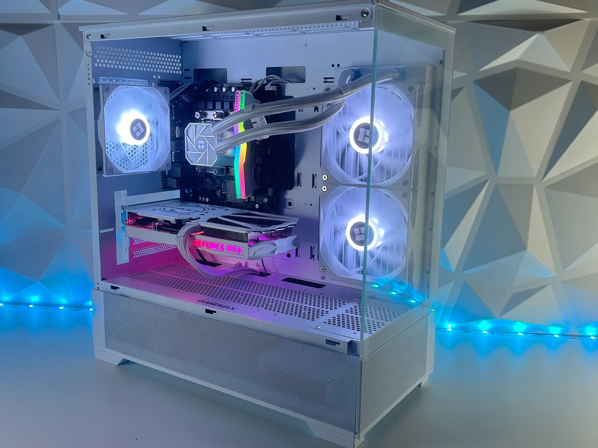 🥶❄️Yeti 🥶❄️ - RTX 4060 Ti i5 12600KF 32GB Ram 1TB SSD