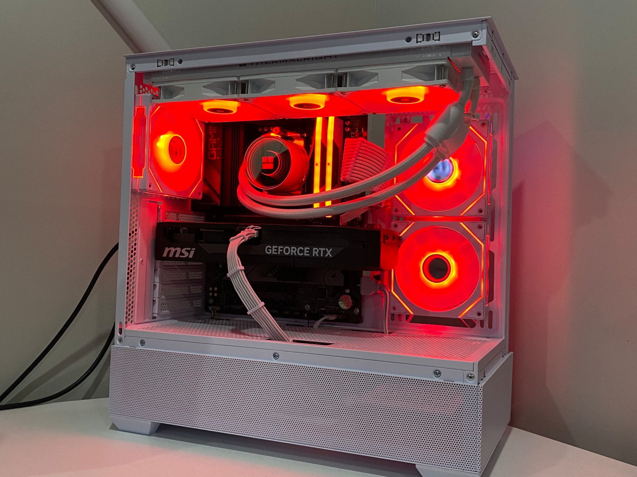 RTX 5070 | Ryzen 5 7600x | 32GB DDR5 RAM | 1TB NVME | Gaming PC