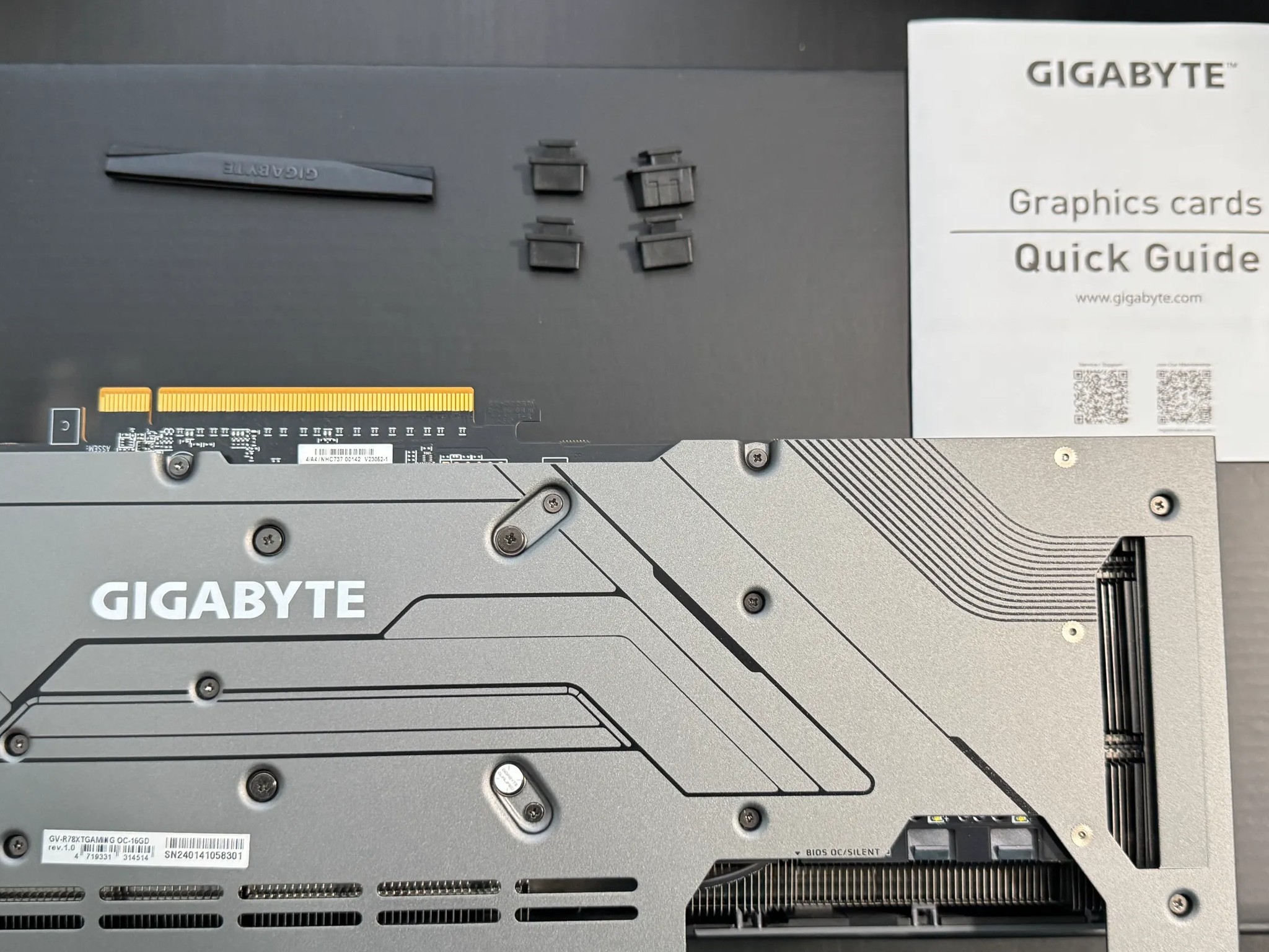 GIGABYTE Radeon RX 7800 XT GAMING OC 16G Graphics Card
