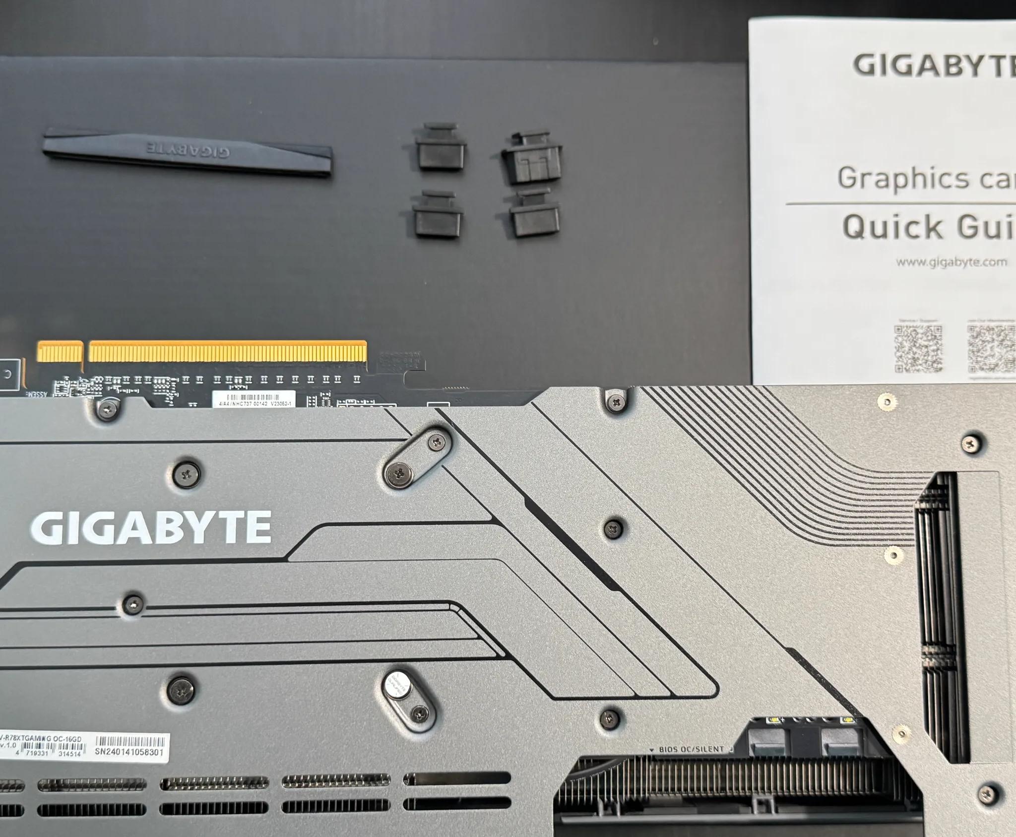 GIGABYTE Radeon RX 7800 XT GAMING OC 16G Graphics Card