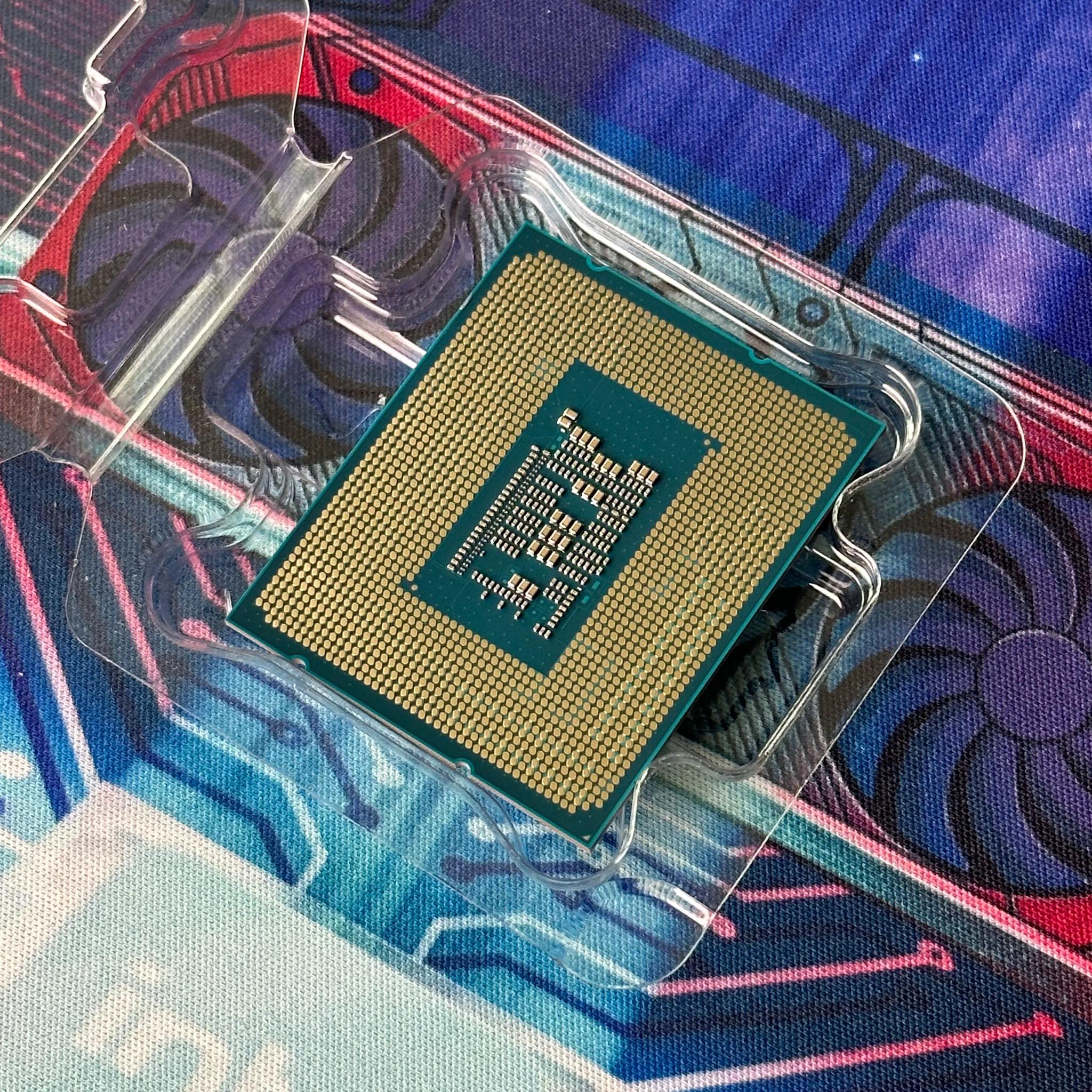 Intel Core i3-12100F