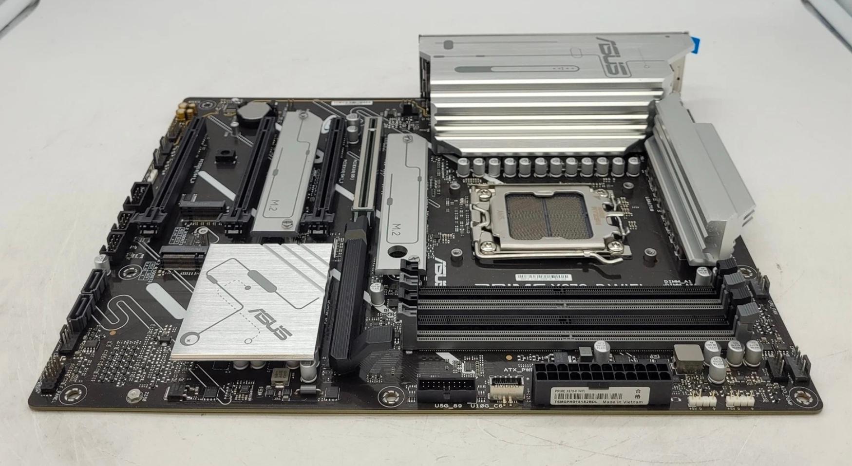 ASUS Prime X870-P WiFi + 7700X + 500GB NMVE AMD AM5 X870 DDR5, PCIe 5.0,  READ!!