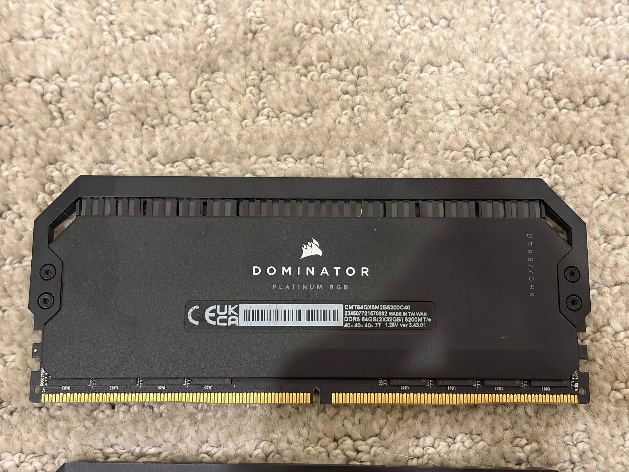 CORSAIR Dominator Platinum RGB DDR5 64GB (2x32GB) 5200MHz CL40 - Black (CMT64GX5M2B5200C40)