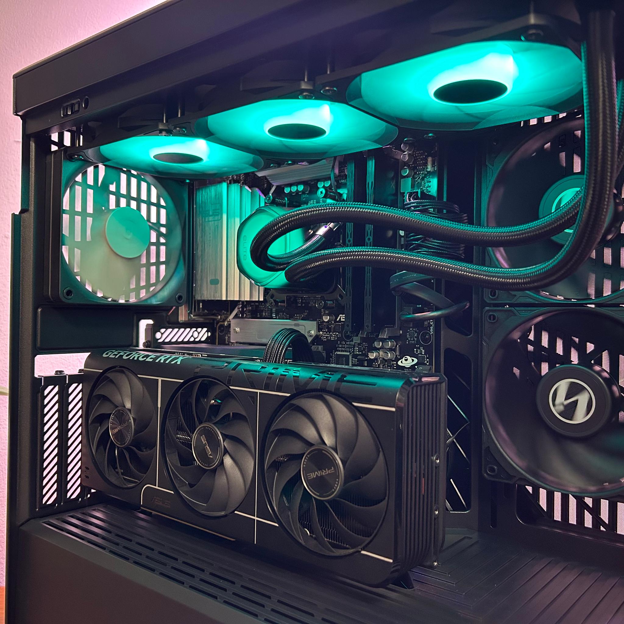 RTX 5070 | Ryzen 5 7600X3D | 32GB DDR5 | 2TB NVMe | 360mm AIO | HYTE Y40