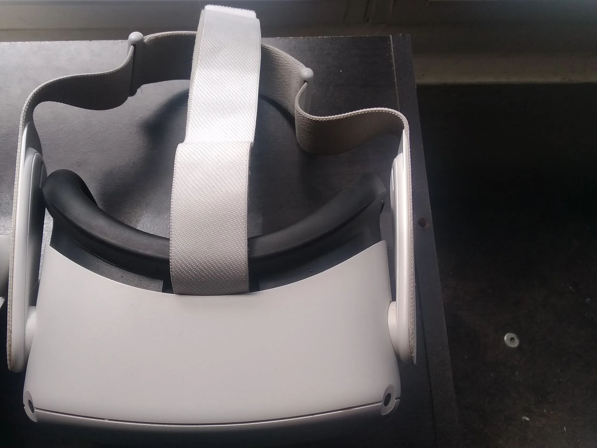 Oculus Meta Quest 2 - 256GB model with two controllers and 16ft Link cable for PCVR