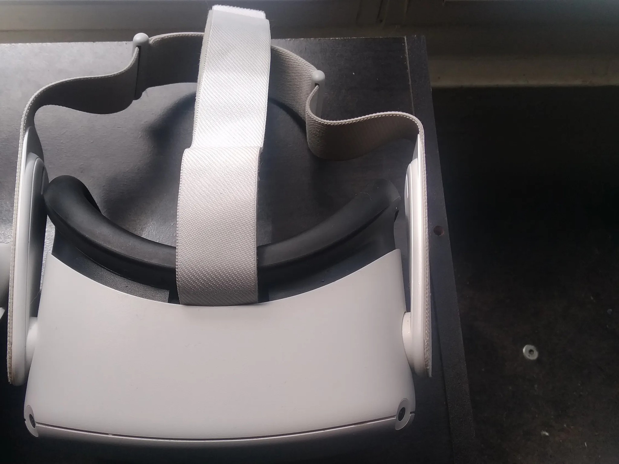 Oculus Meta Quest 2 - 256GB model with two controllers and 16ft Link cable for PCVR