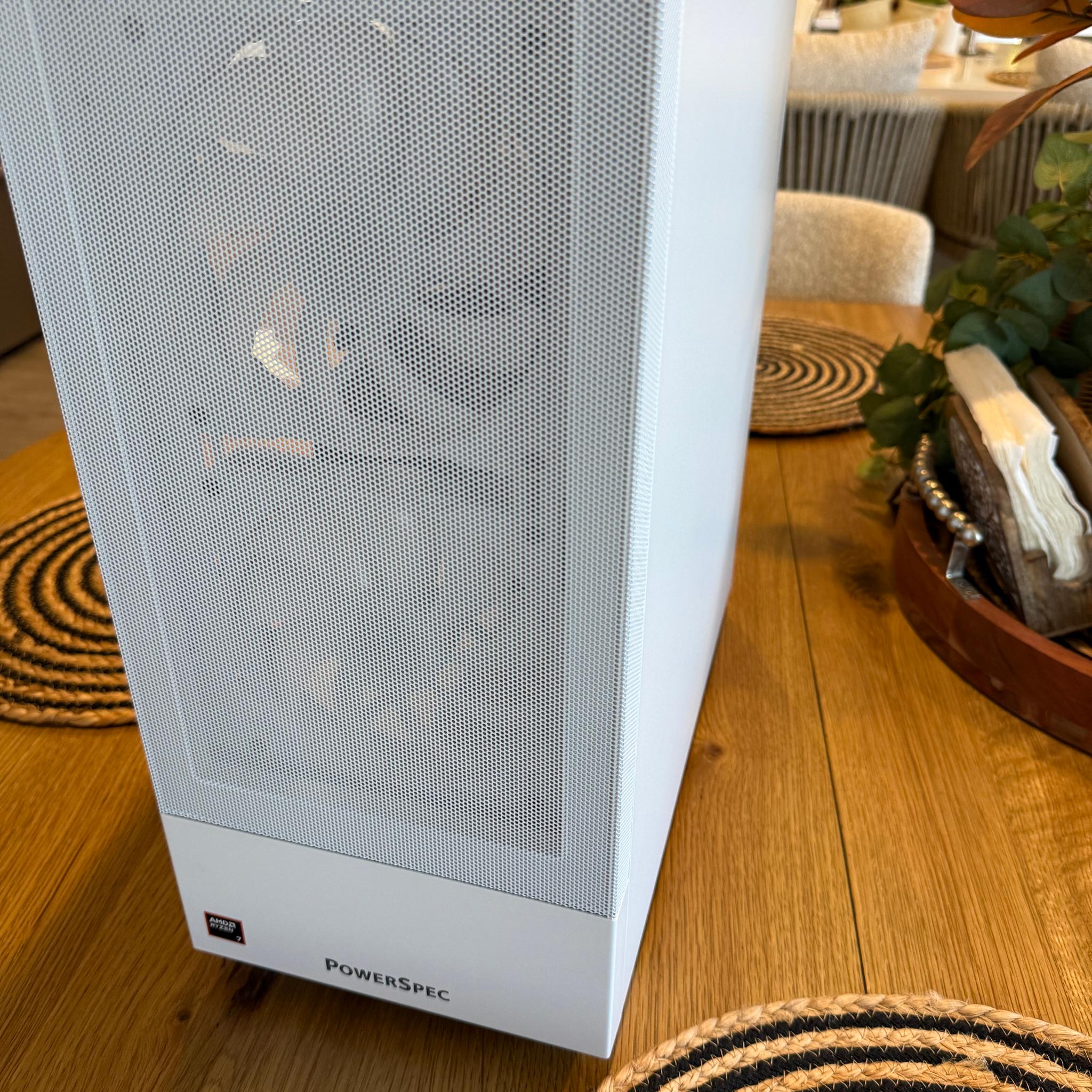 RTX 5080 (16GB) | Ryzen 7 9800X3D | 32GB DDR5 | 4TB NVMe SSD