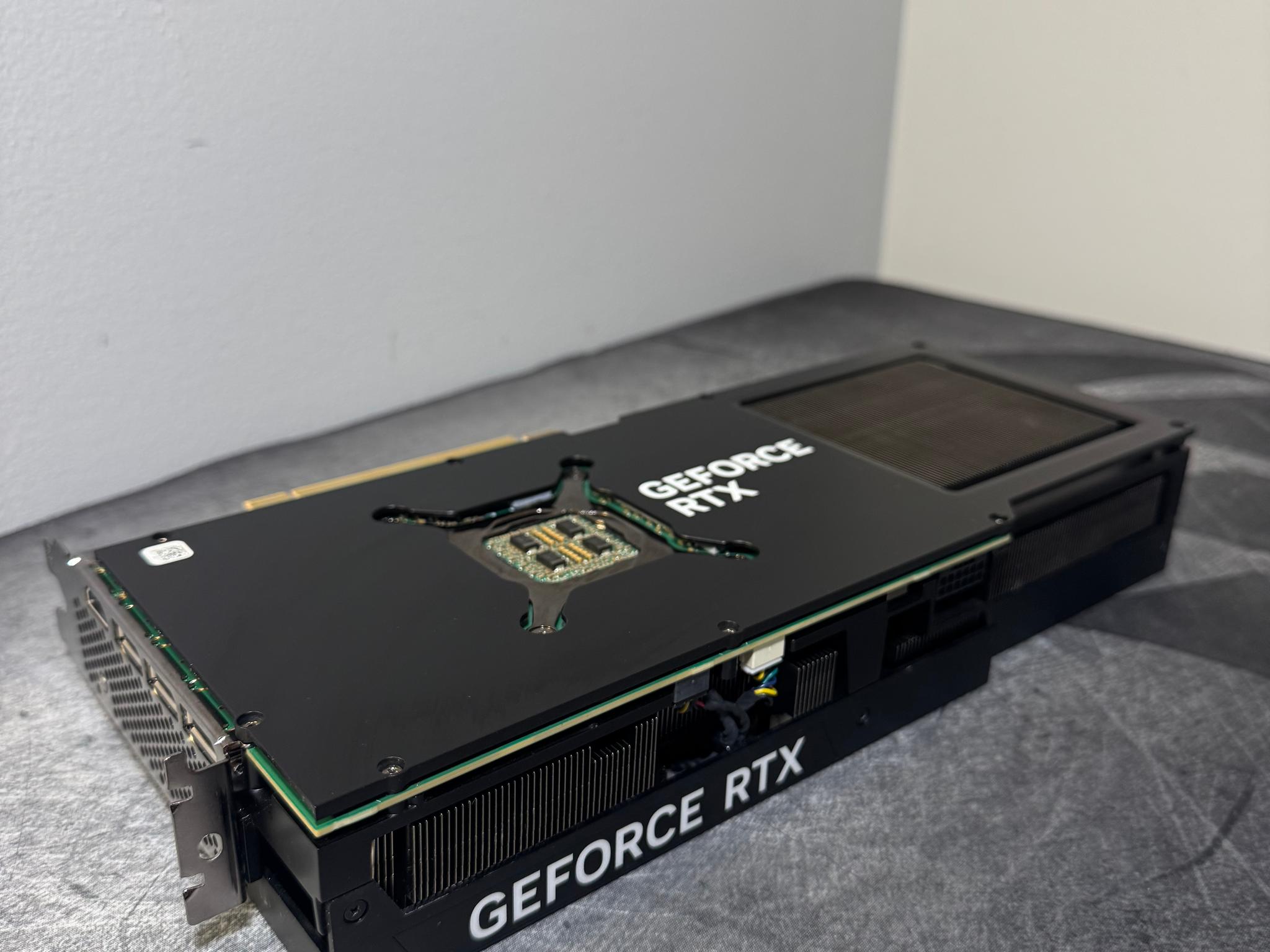 Dell (Alienware) RTX 4090 OEM - Image 1