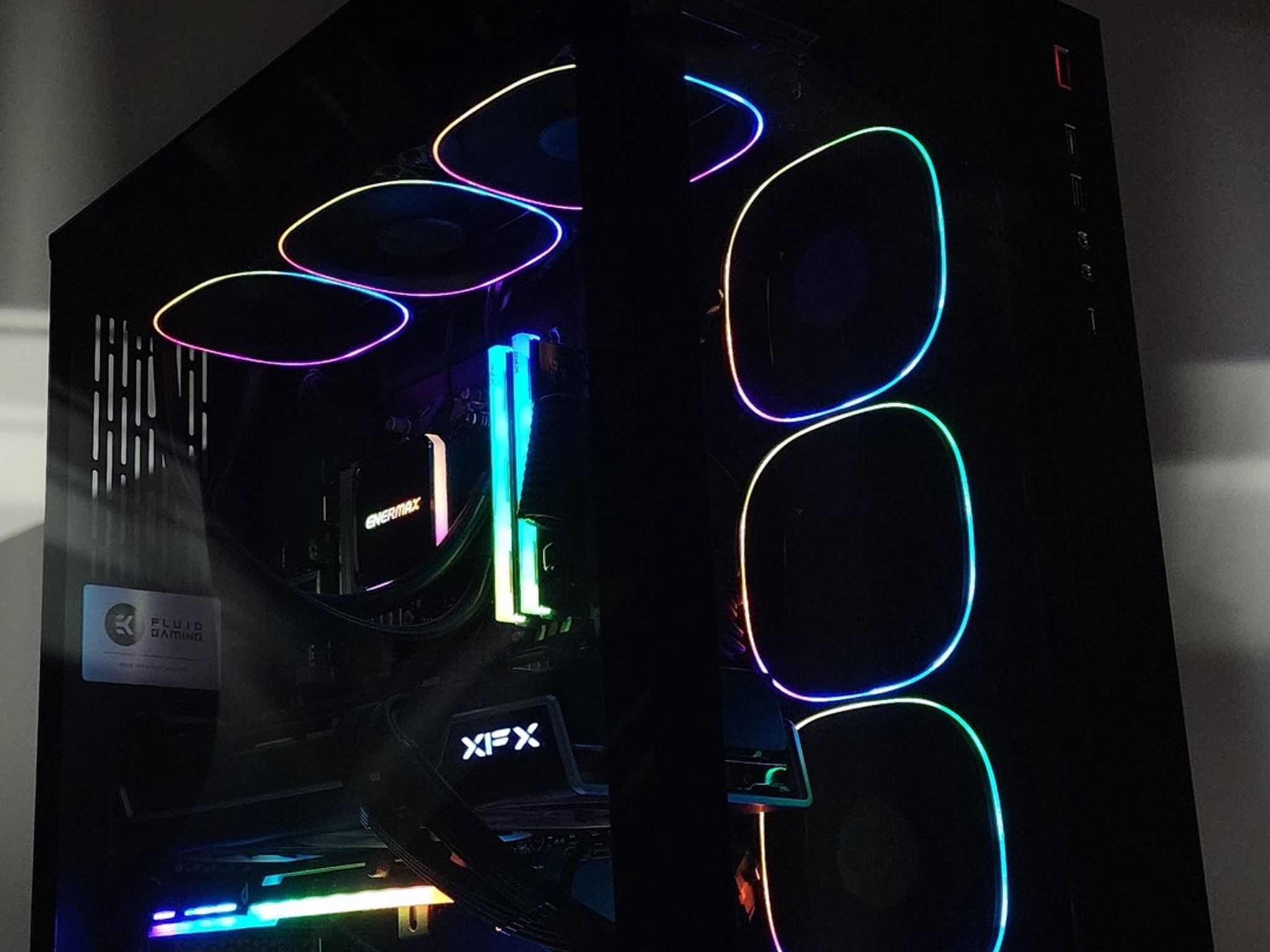 Gaming PC Ryzen 7 9700X 32GB RAM 2TB SSD RX 7900 XT 20GB Windows 11 Computer