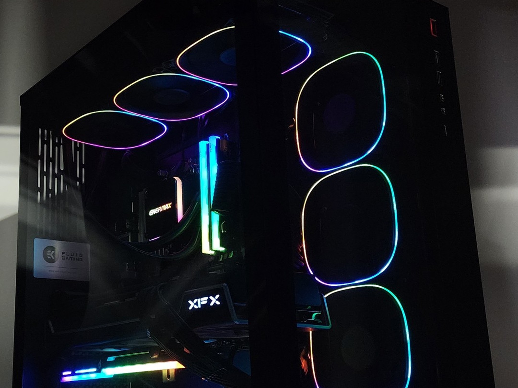 Gaming PC Ryzen 7 9700X 32GB RAM 2TB SSD RX 7900 XT 20GB Windows 11 Computer