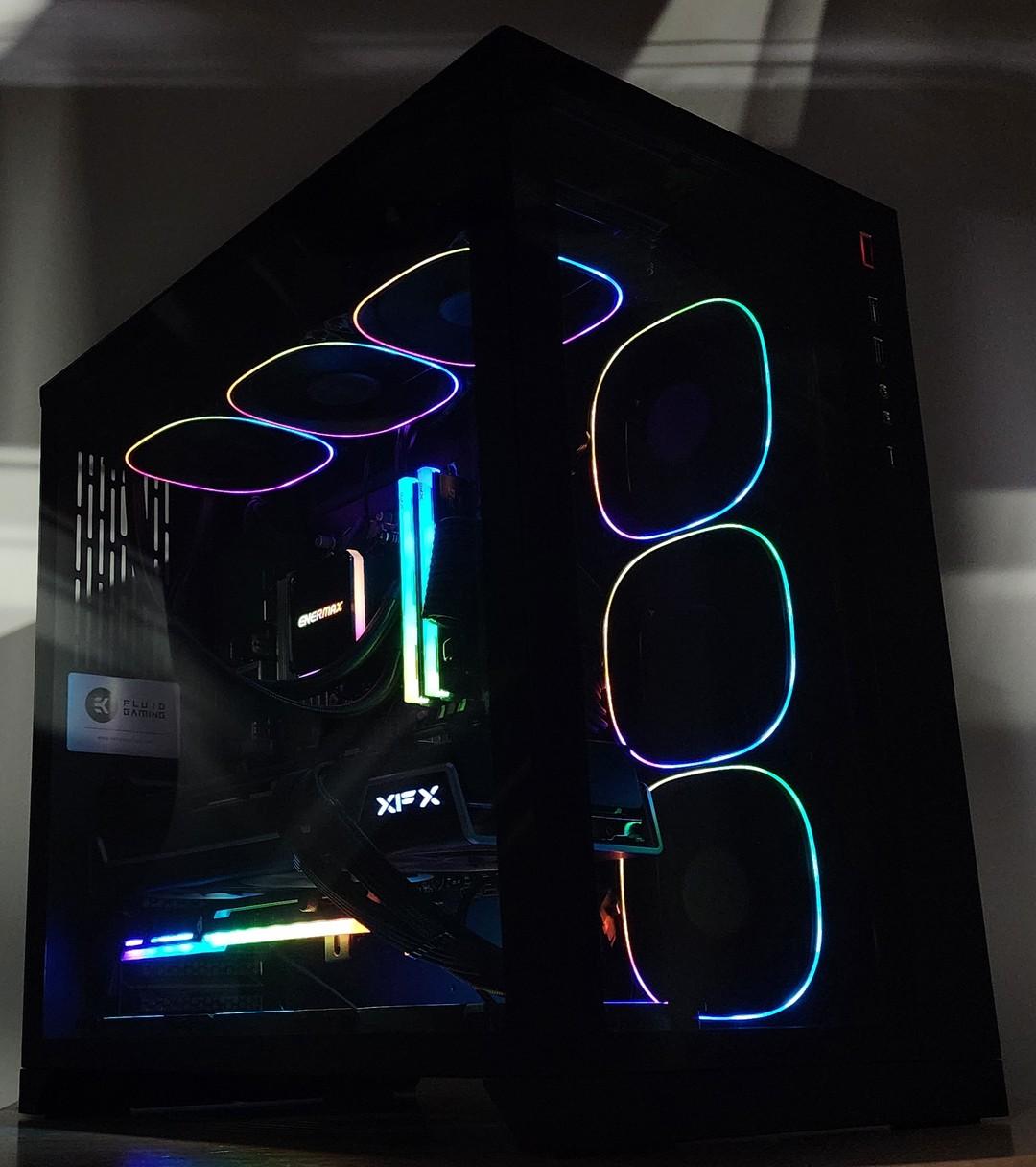 Gaming PC Ryzen 7 9700X 32GB RAM 2TB SSD RX 7900 XT 20GB Windows 11 Computer