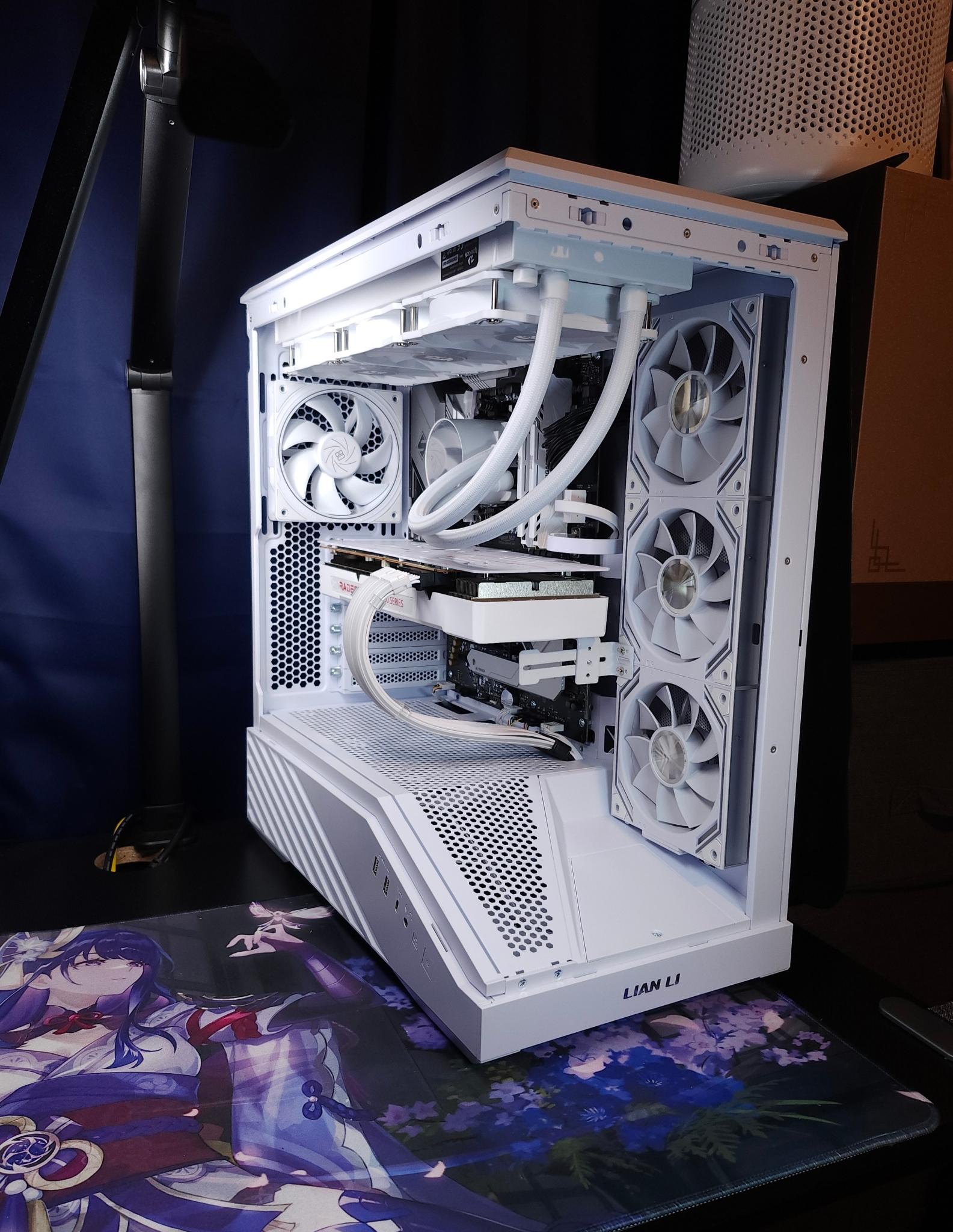 Tron Light Gaming - Ryzen 7 5800X | RX 6800