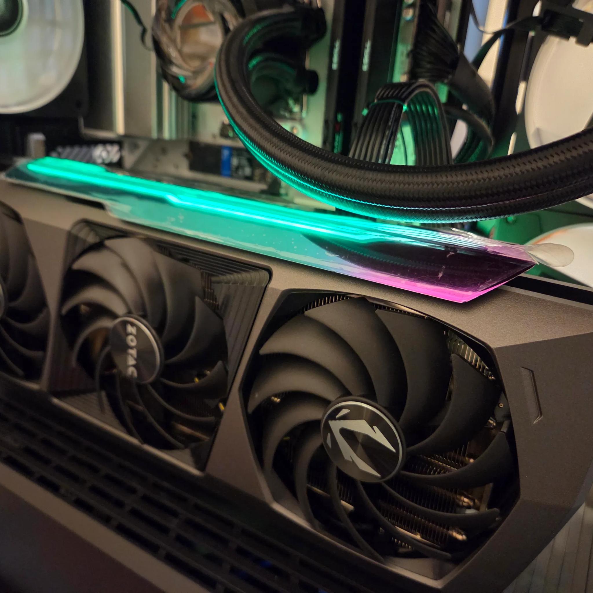 ZOTAC GAMING RTX 4070 Ti SUPER AMP HOLO 16GB GDDR6X