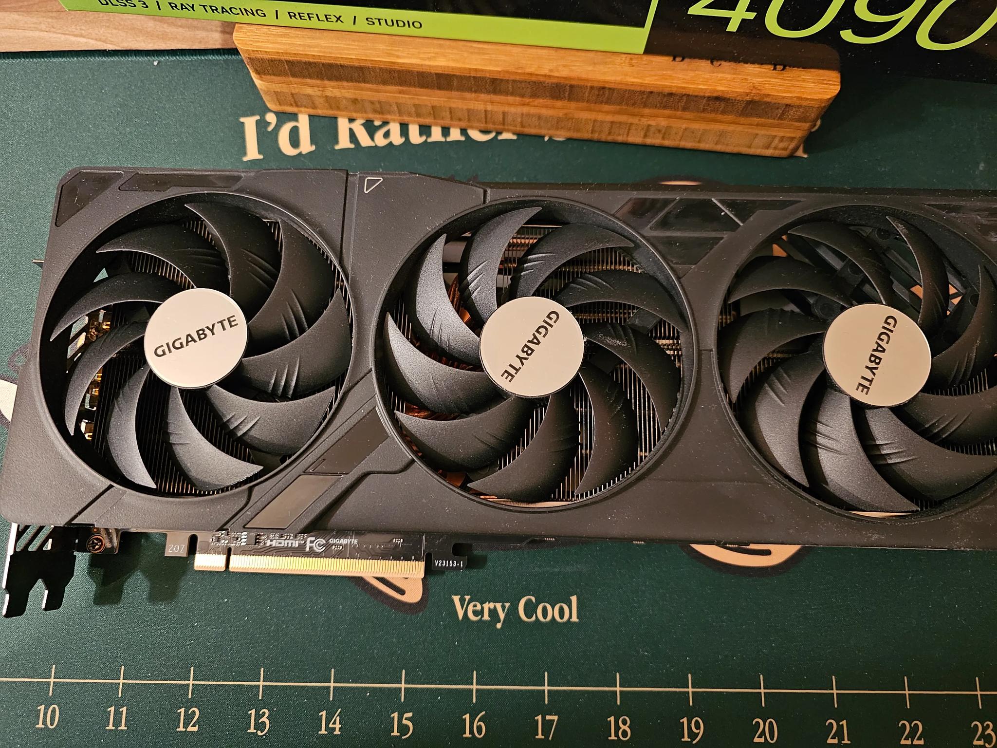 Light Use In Box Gigabyte RTX 4090 Windforce V2