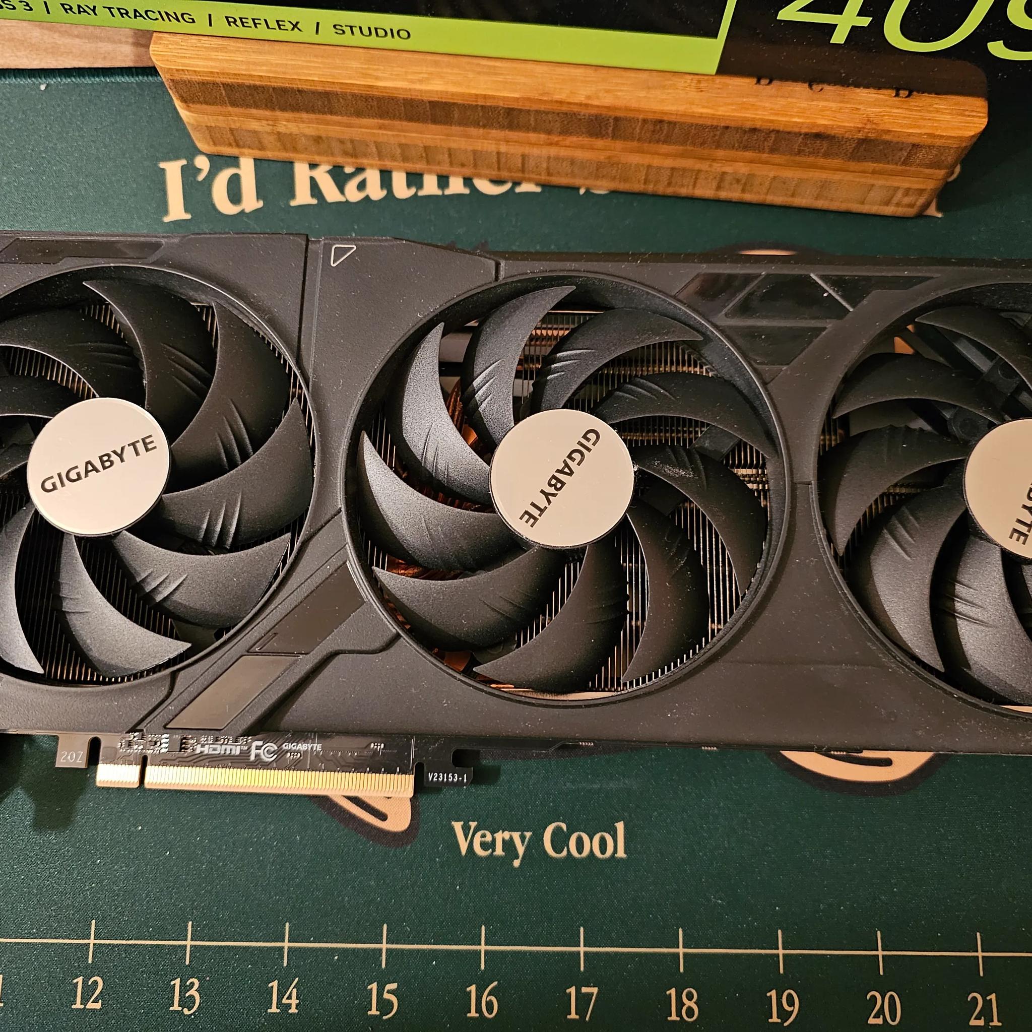 Light Use In Box Gigabyte RTX 4090 Windforce V2