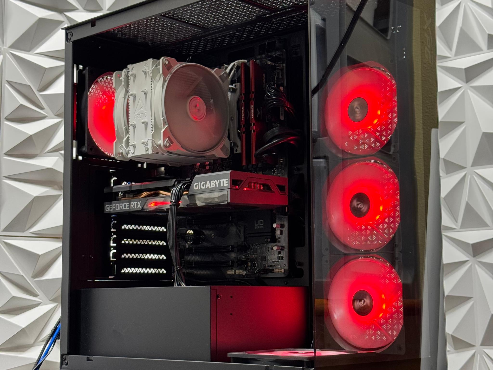 i7-11700F / RTX 3060 Ti / 32GB Ram / 256GB SSD + 2TB HDD / 600w power supply