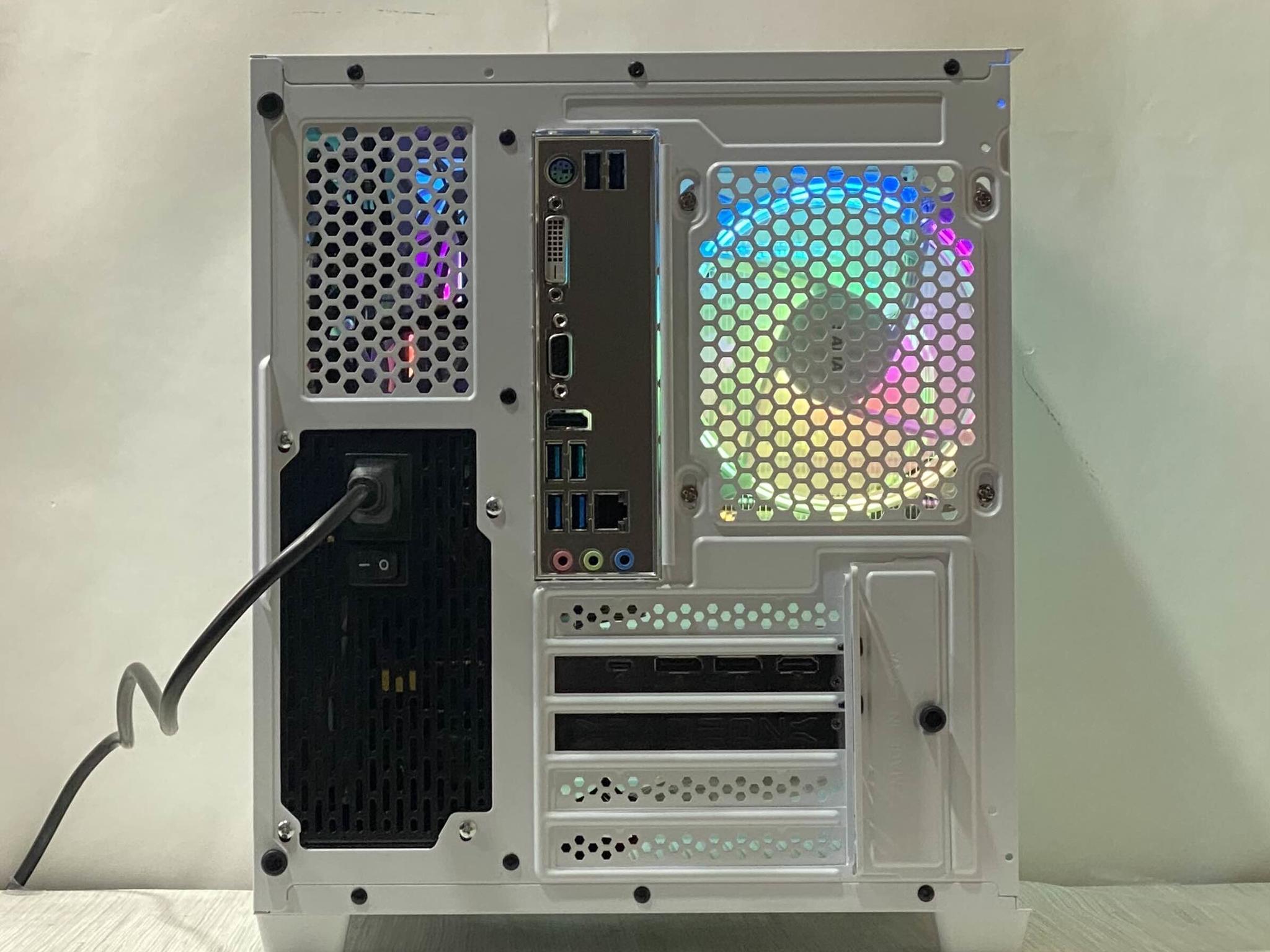 RX 6800, Ryzen 5 5600, 32GB DDR4, 1TB NVMe SSD, WiFi - Gaming PC