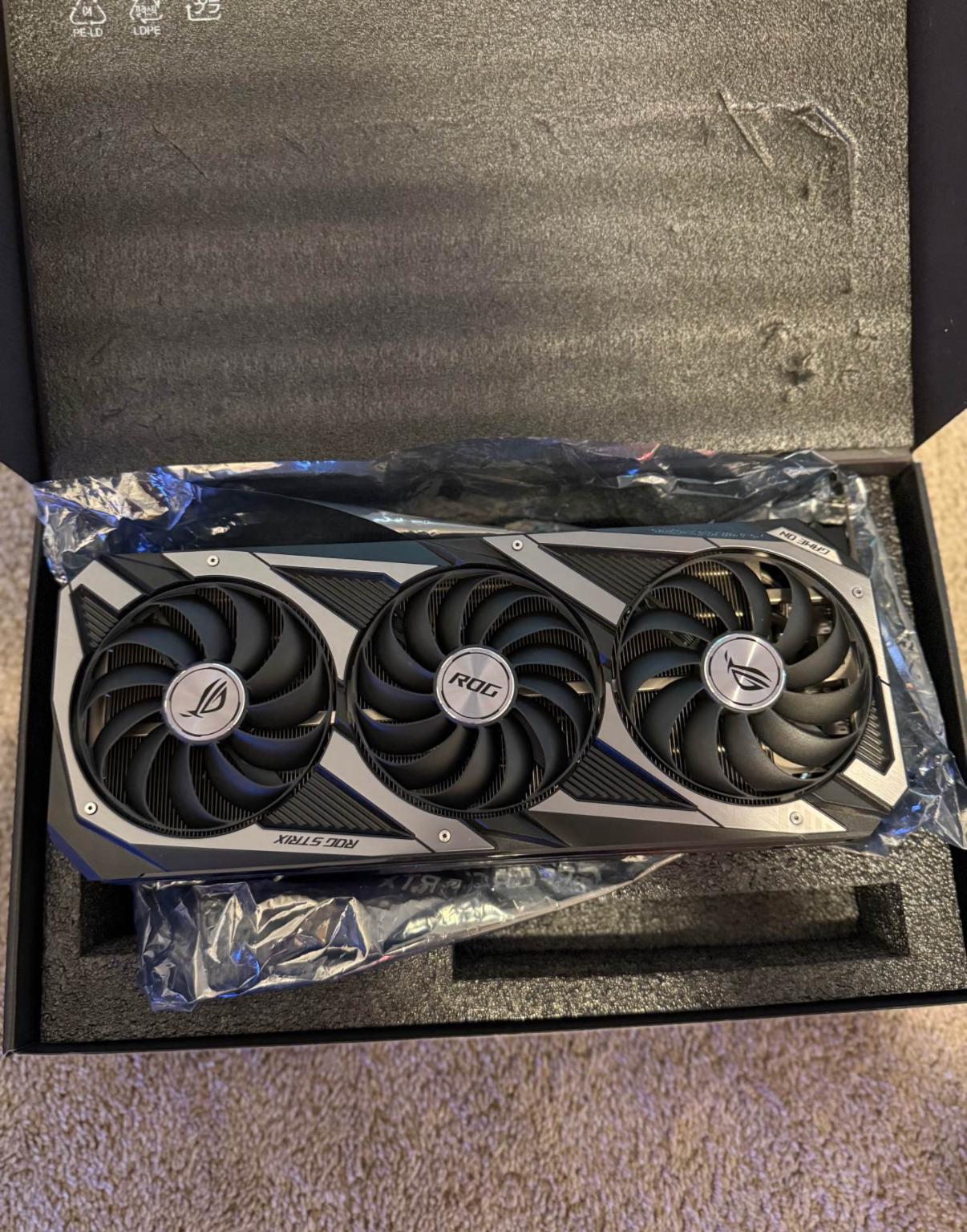 ASUS ROG Strix GeForce RTX 3070 OC - Image 2