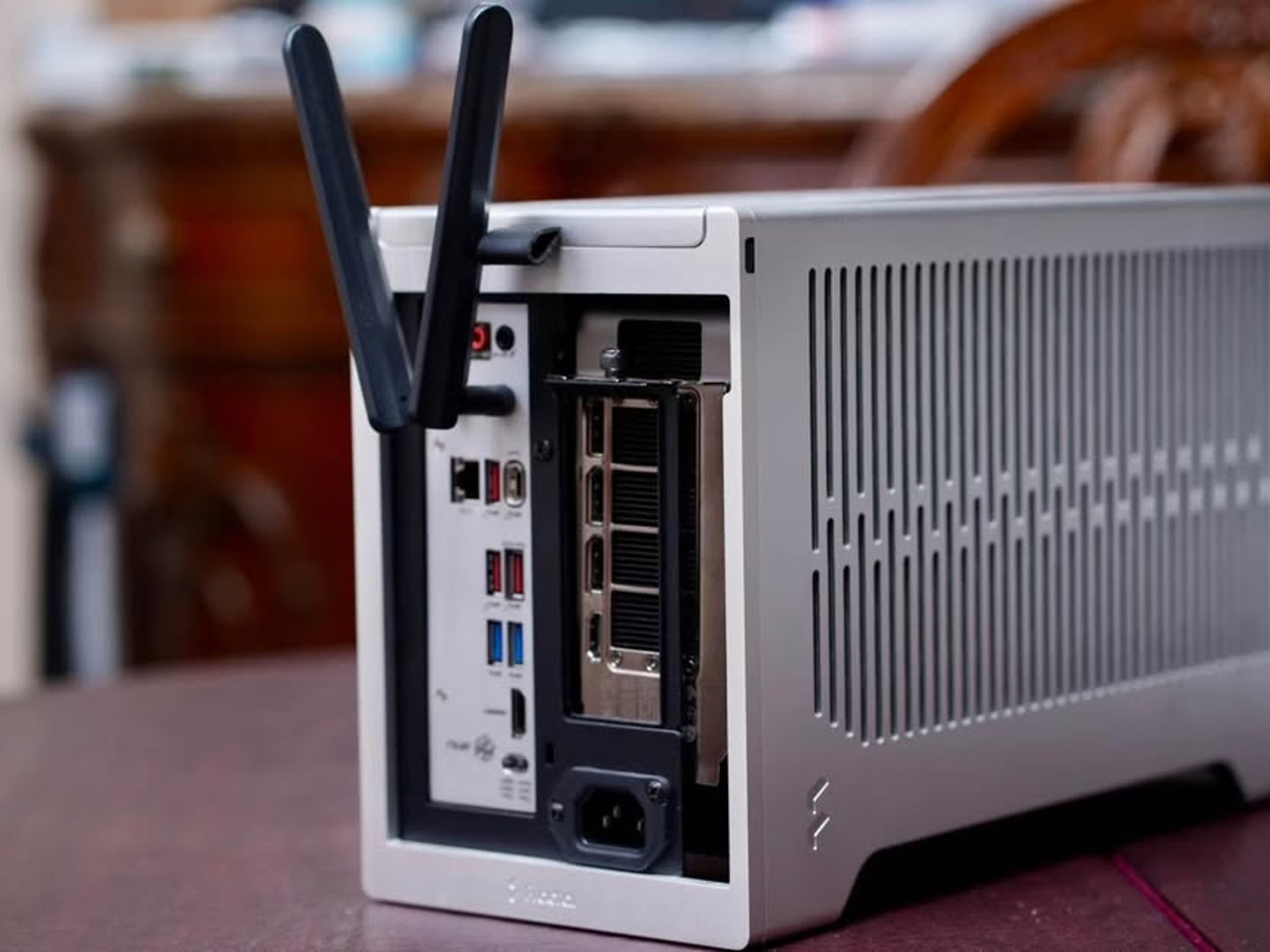 Premium Gaming PC: Fractal Terra, RTX 4080 FE, Ryzen 7900x3D, 32GB DDR5, 2TB nvMe, 850W, b650 ITX