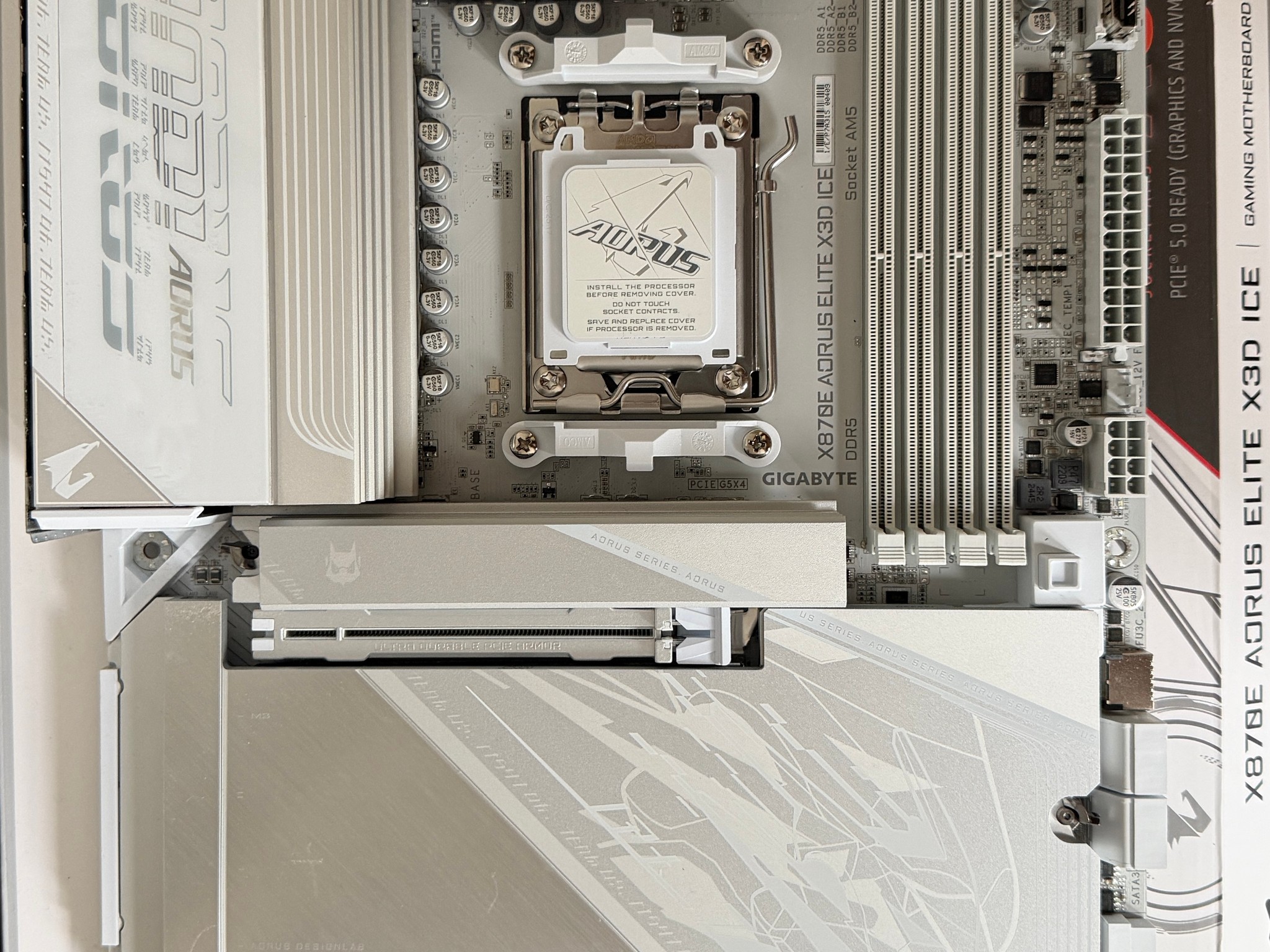 Gigabyte X870E Aorus Elite X3d ICE