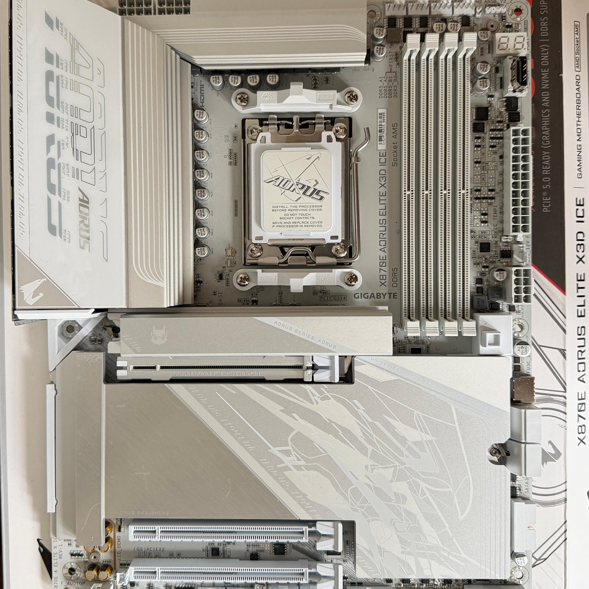 Gigabyte X870E Aorus Elite X3d ICE